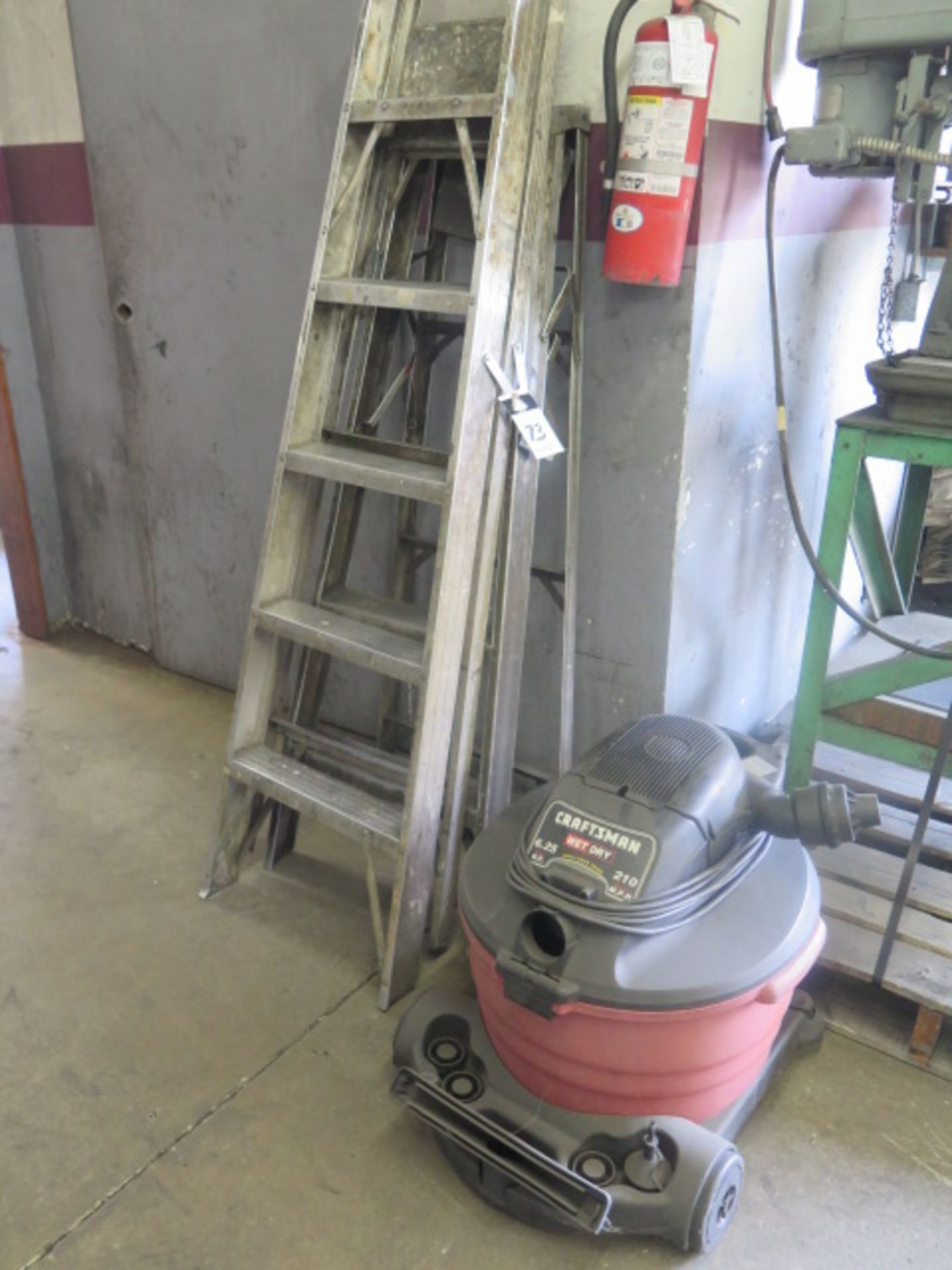 Ladders ans Shop Vac