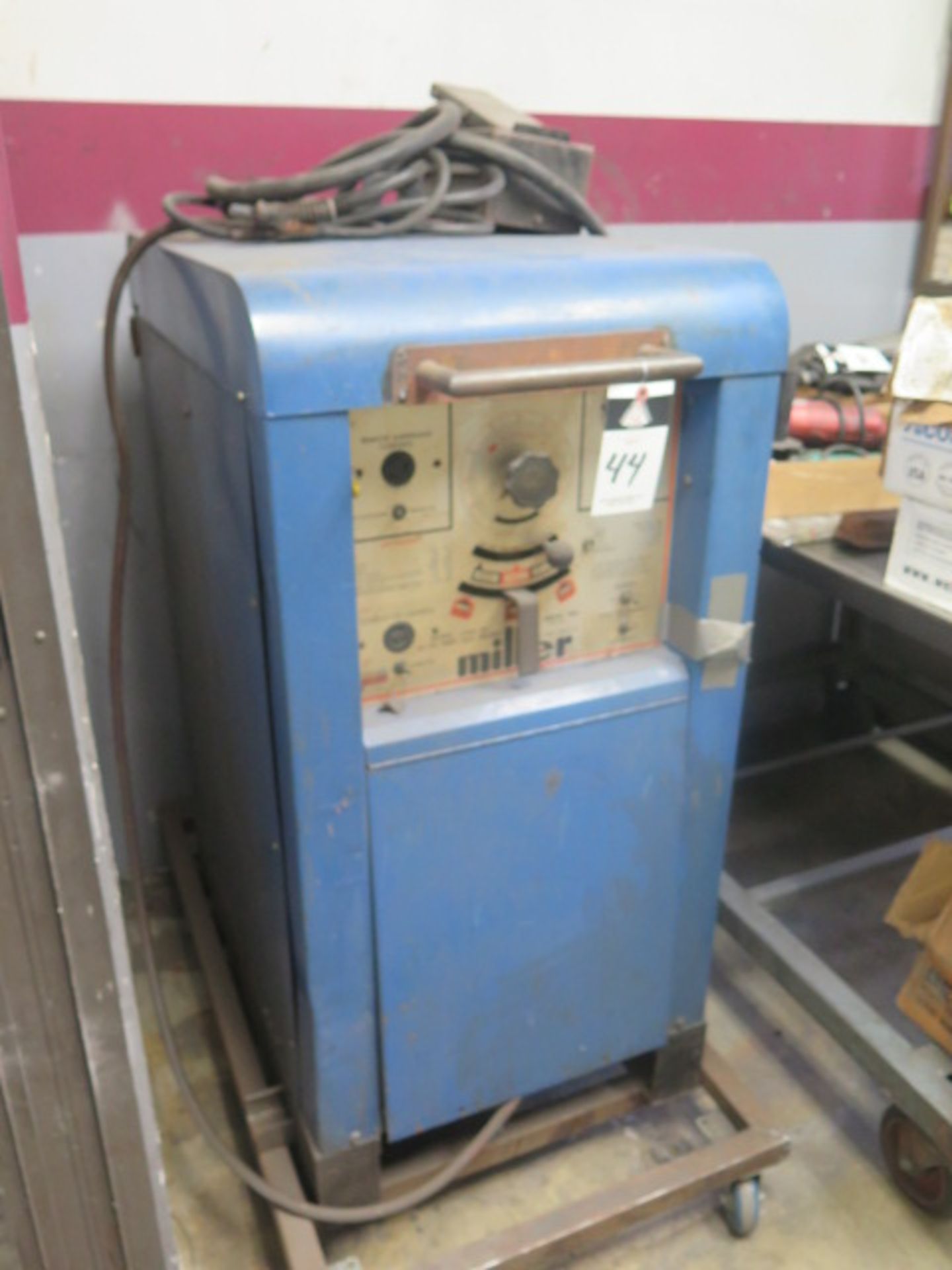 Miller 330A/BP AC-DC Inert Gae Welder s/n U477634 - Image 2 of 3