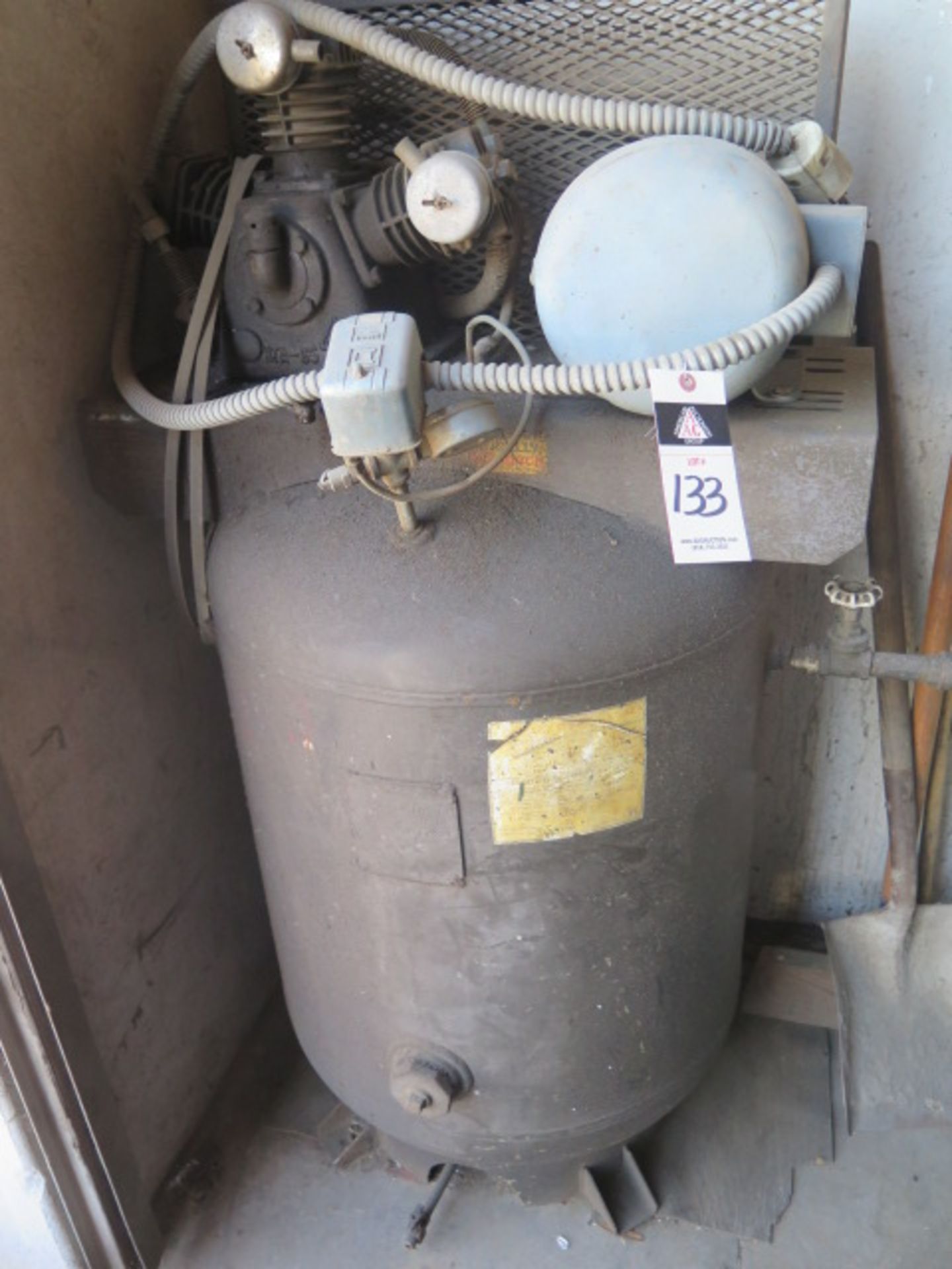 5Hp Vertical Air Compressor w/ 60 Gallon Tank