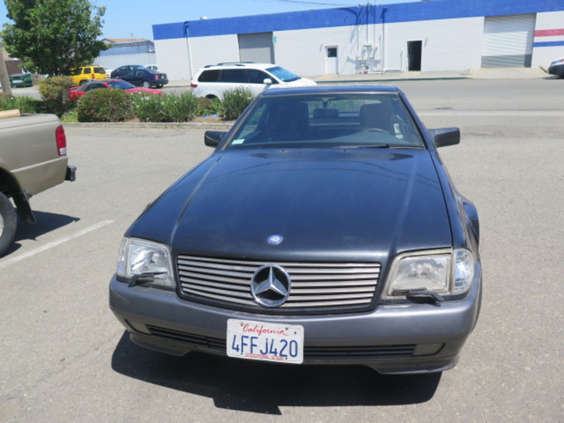 1995 Mercedes SL320 Convertible Lisc# 4FFJ420 w/ 6-Cylinder Gas Engine, Automatic Trans, AC, AM/FM/ - Image 3 of 15