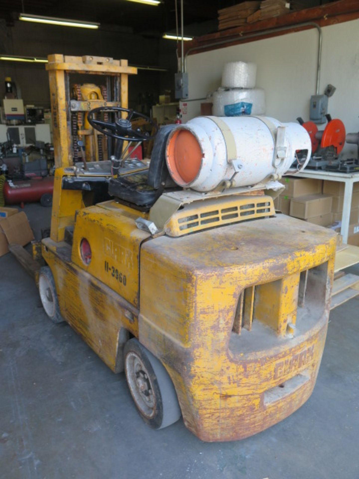 Clark C500-50 5000 Lb Cap LPG Forklift s/n 355-965-3806 w/ 2-Stage Short Mast, 106” Lift Height, - Image 2 of 5