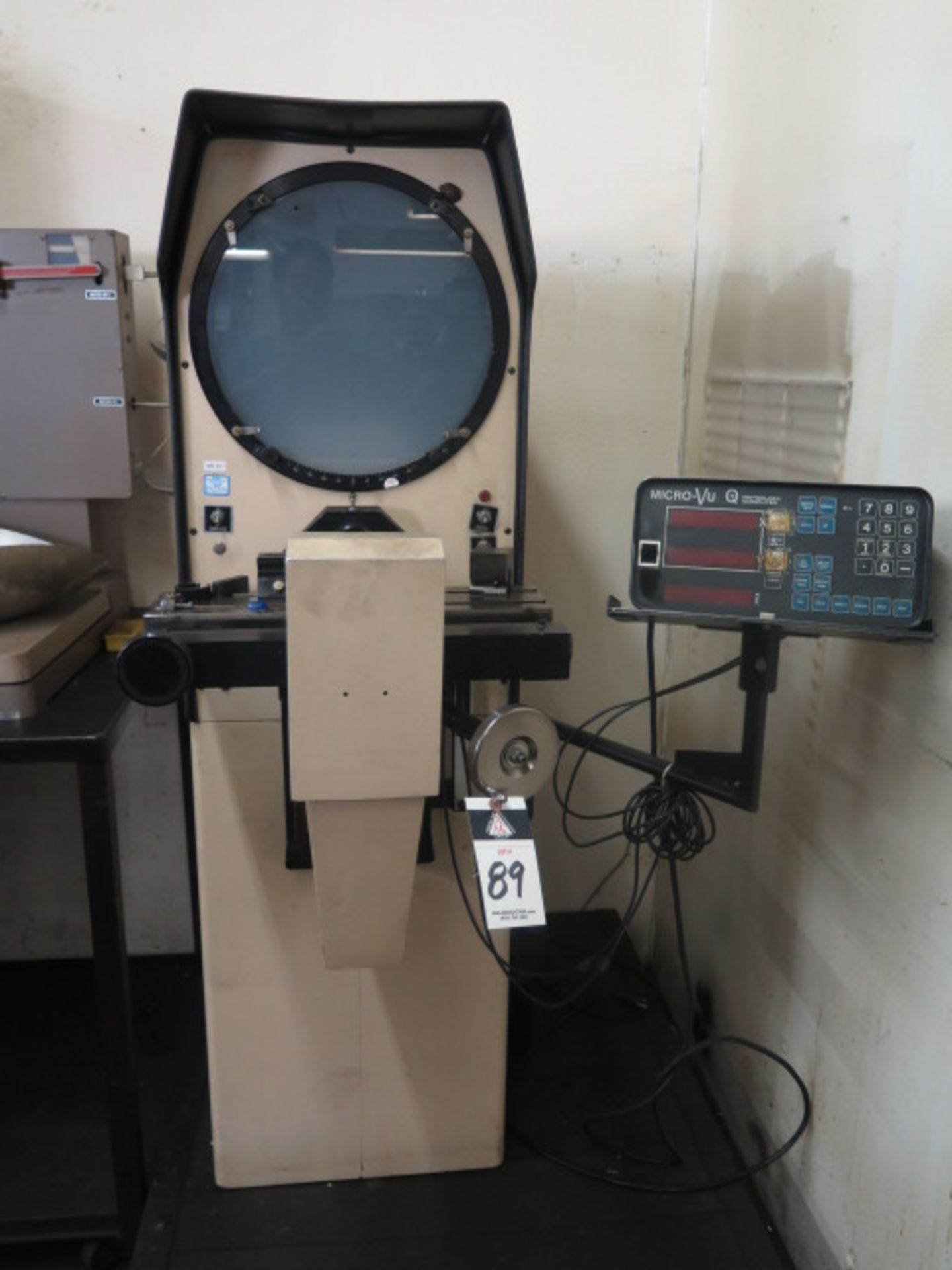 MicroVu mdl. H-14 14” Floor Model Optical Comparator s/n 517 w/ MicroVu Q16 Programmable DRO,