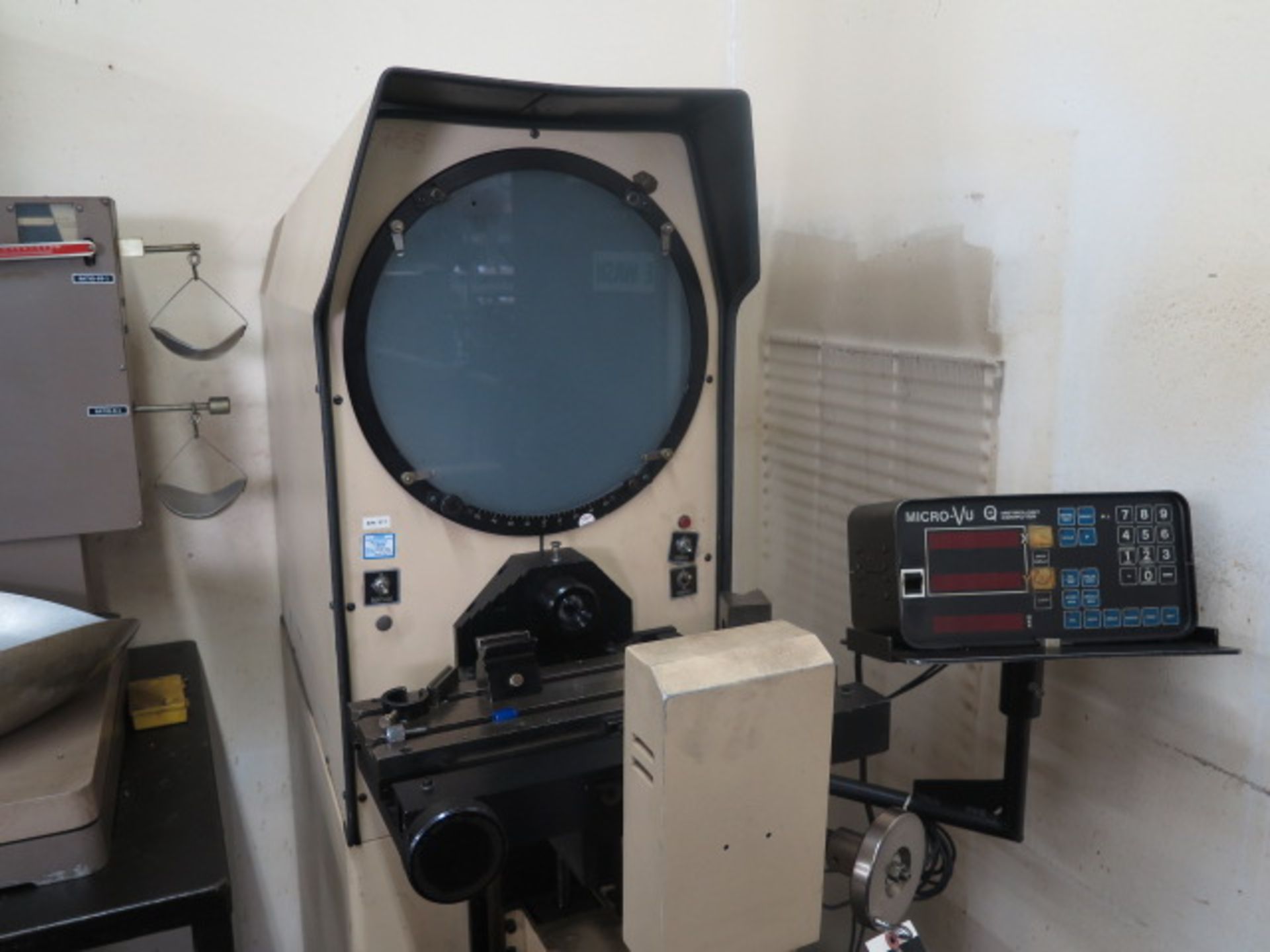 MicroVu mdl. H-14 14” Floor Model Optical Comparator s/n 517 w/ MicroVu Q16 Programmable DRO, - Image 3 of 10