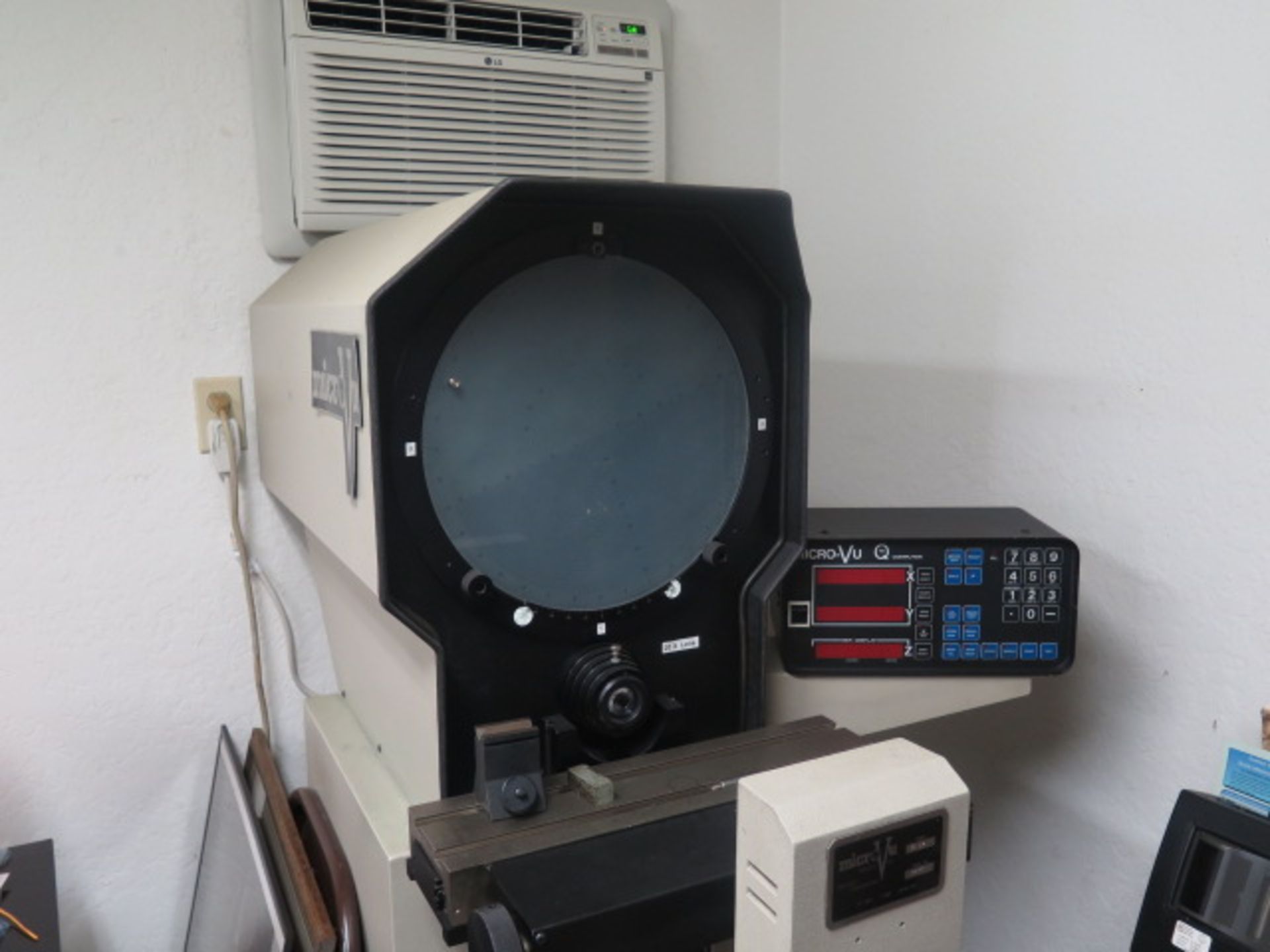 MicroVu mdl. H-14 14” Floor Model Optical Comparator s/n 3500 w/ MicroVu Q16 Programmable DRO, - Image 2 of 9