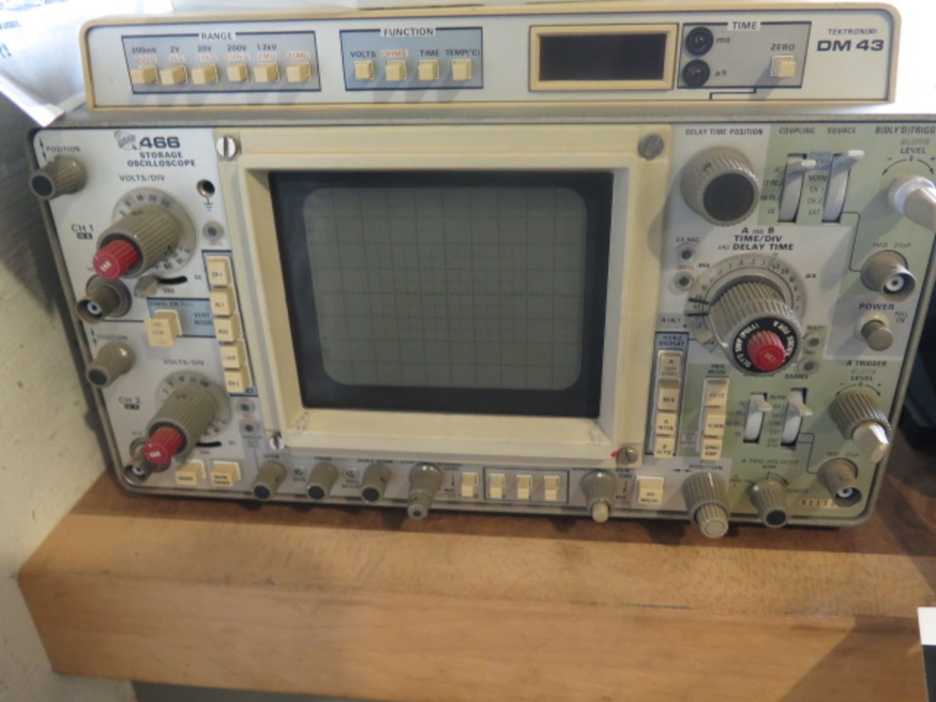 Tektronix 466 Storage Oscilloscope and Fluke 10597 Digital Thermometer - Image 2 of 3