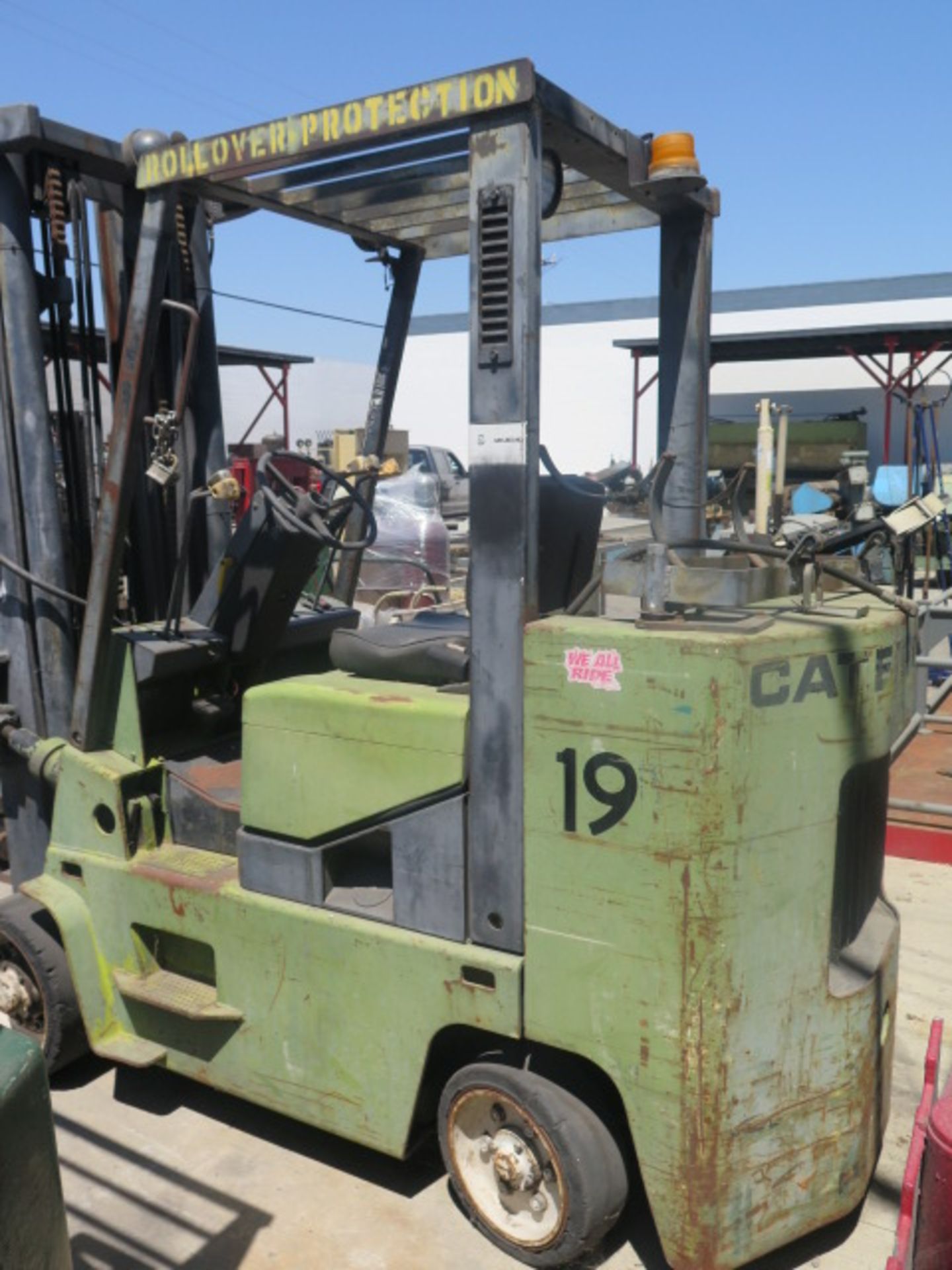 Caterpillar 8000 Lb Cap LPG Forklift w/ 3-Stage Mast, Side Shift, Cushion Tires - Image 3 of 5