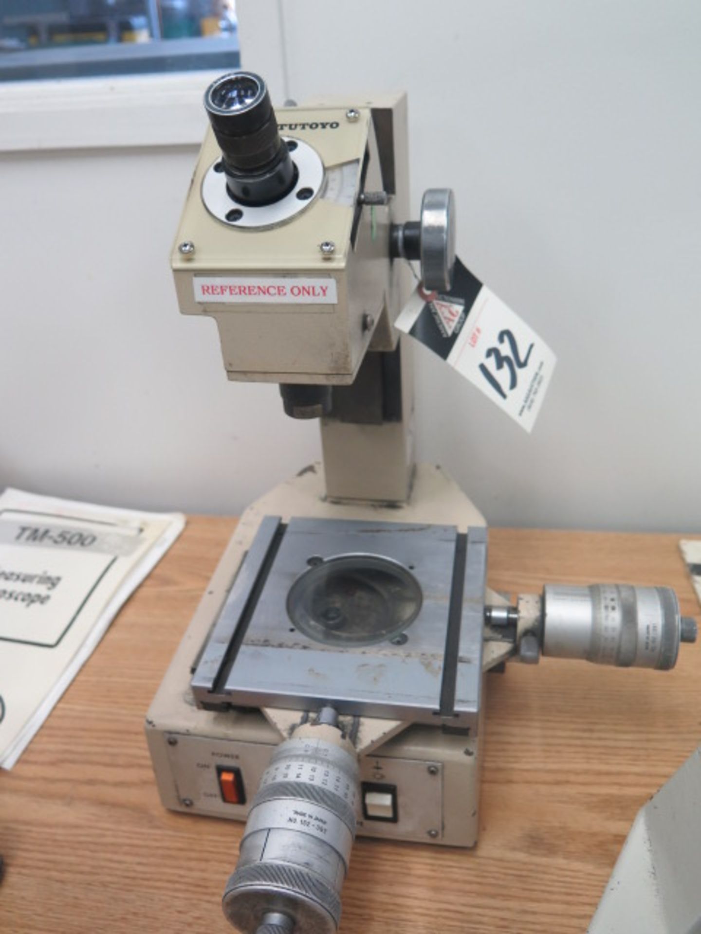 Mitutoyo TM-101 Tool Makers Microscope