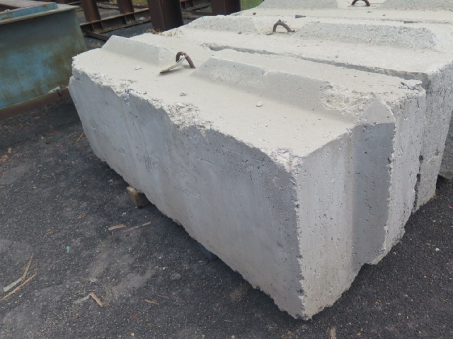 Concrete Barrier Blocks (12) - Image 2 of 3