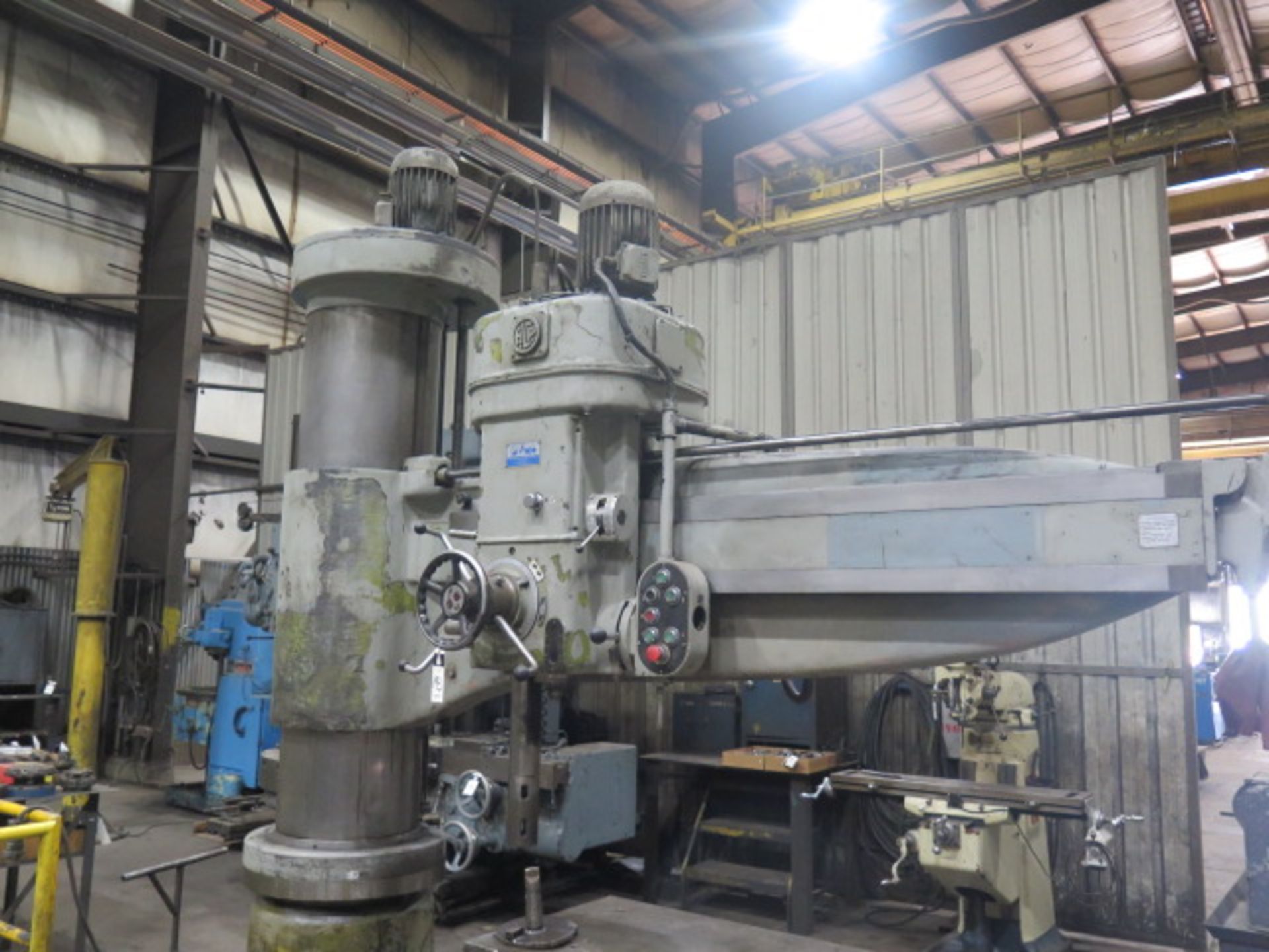 Polamco 17” Column x 60” Radial Arm Drill w/ 30-1700 RPM, Power Column and Feeds - Image 2 of 8