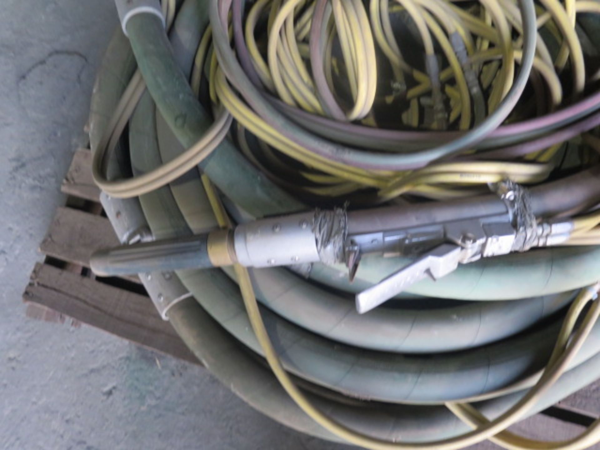 Heavy Duty Sand Blasting Pot, Hopper, Gun and Hoses - Image 4 of 4