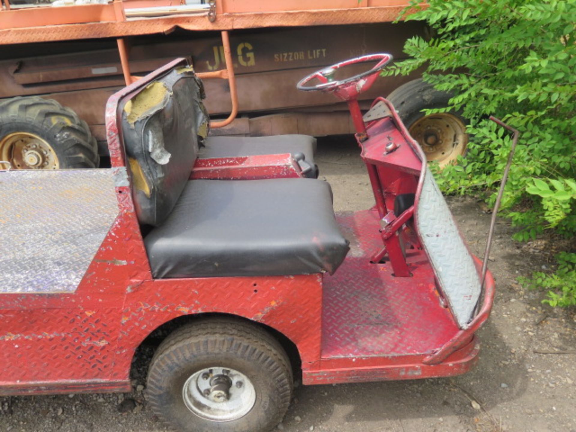 Electric Utility Cart (NEEDS WORK) - Image 2 of 4