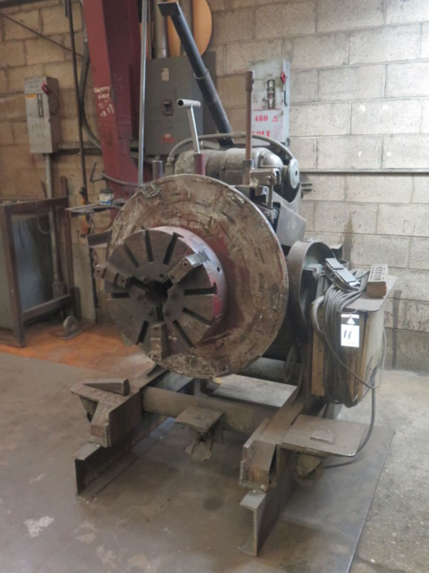 Reed P-25-R 2500 Lb Cap Welding Positioner w/ 33” Dia. Table, 18” 3-Jaw Chuck