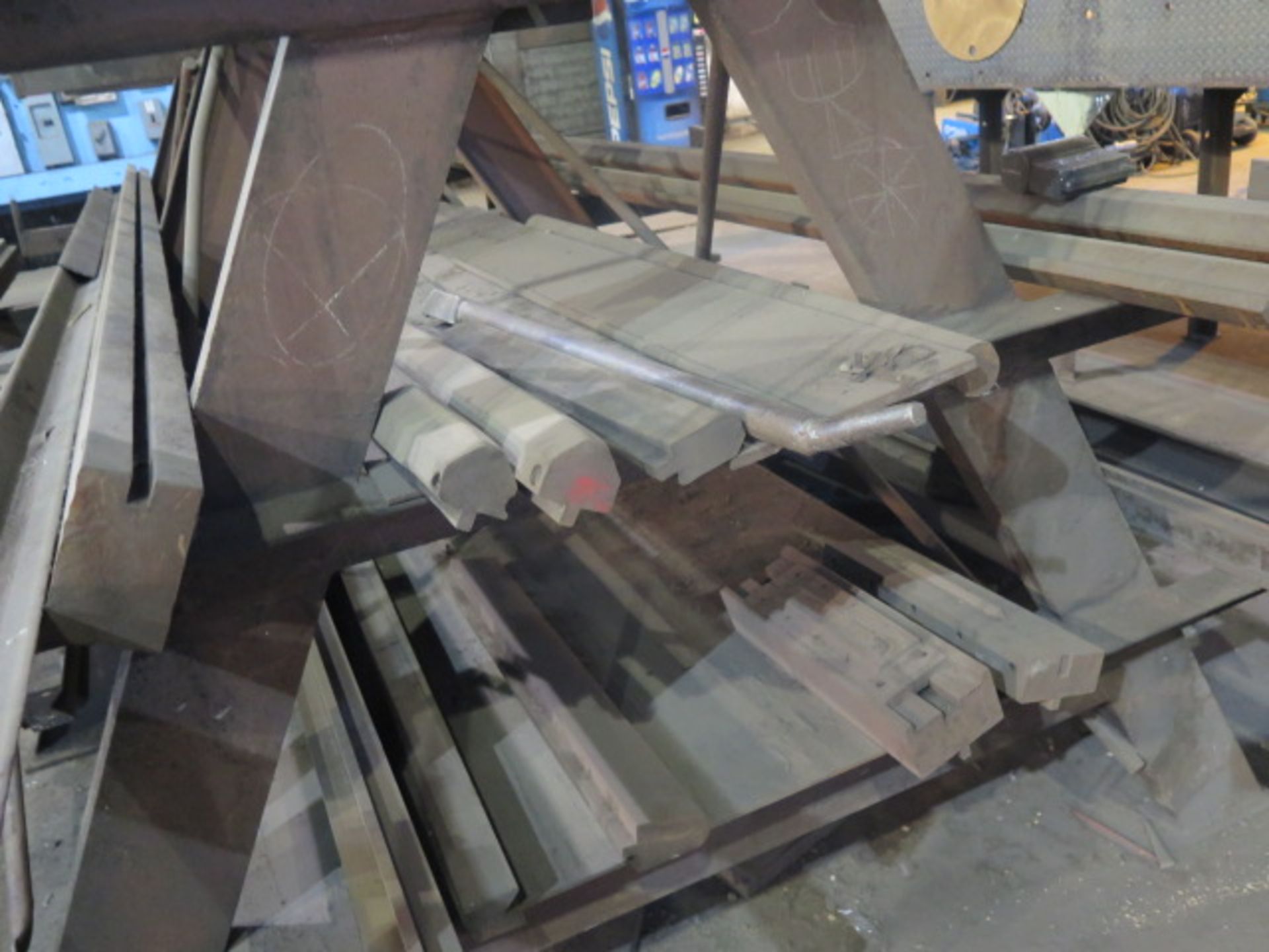 Press Brake Dies and Rack - Image 4 of 5