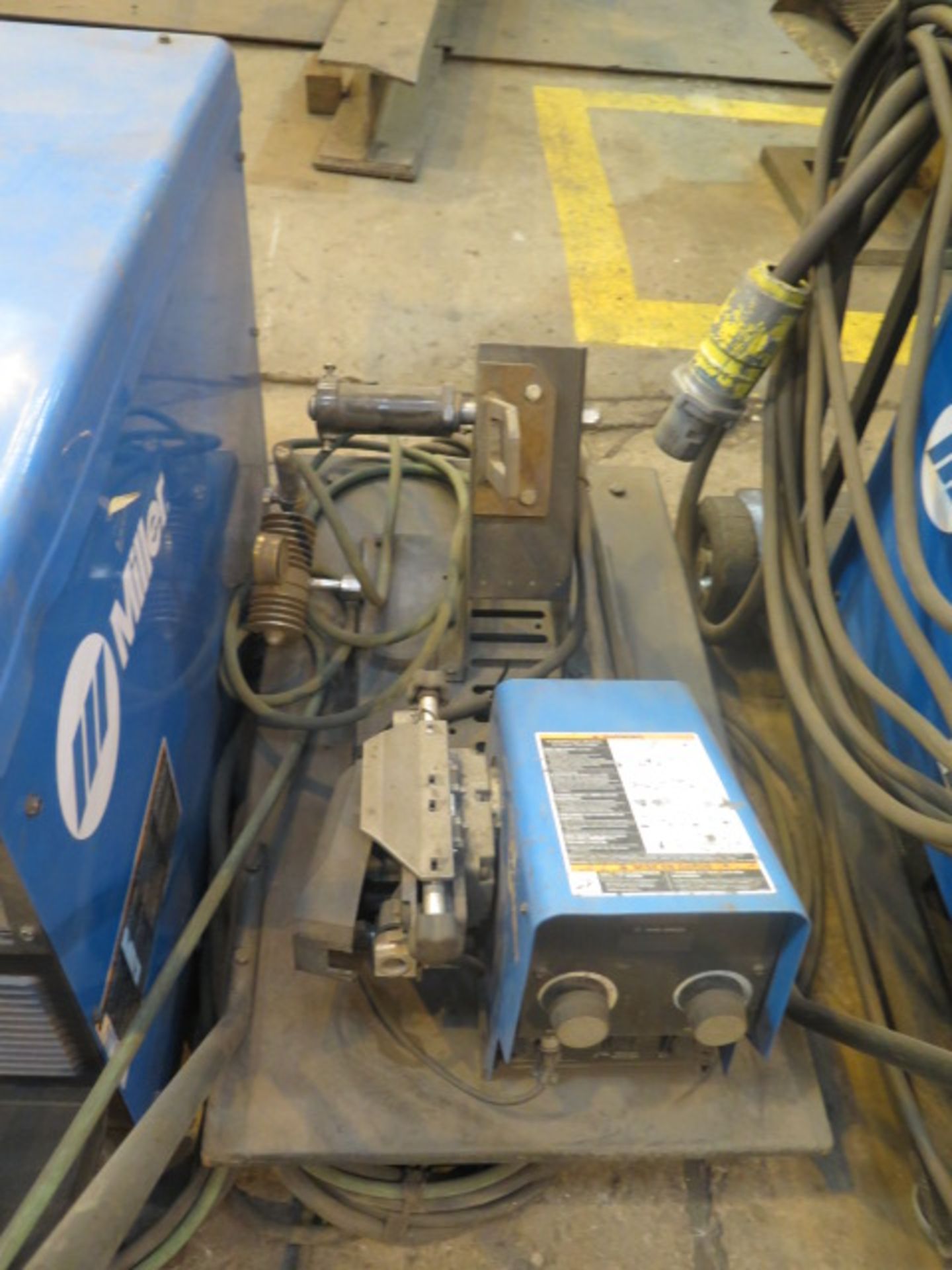 Miller Dimension 652 CC/CV-DC Arc Welding Power Source s/n MB140594U w/ Miller 70-Series Wire - Image 2 of 3