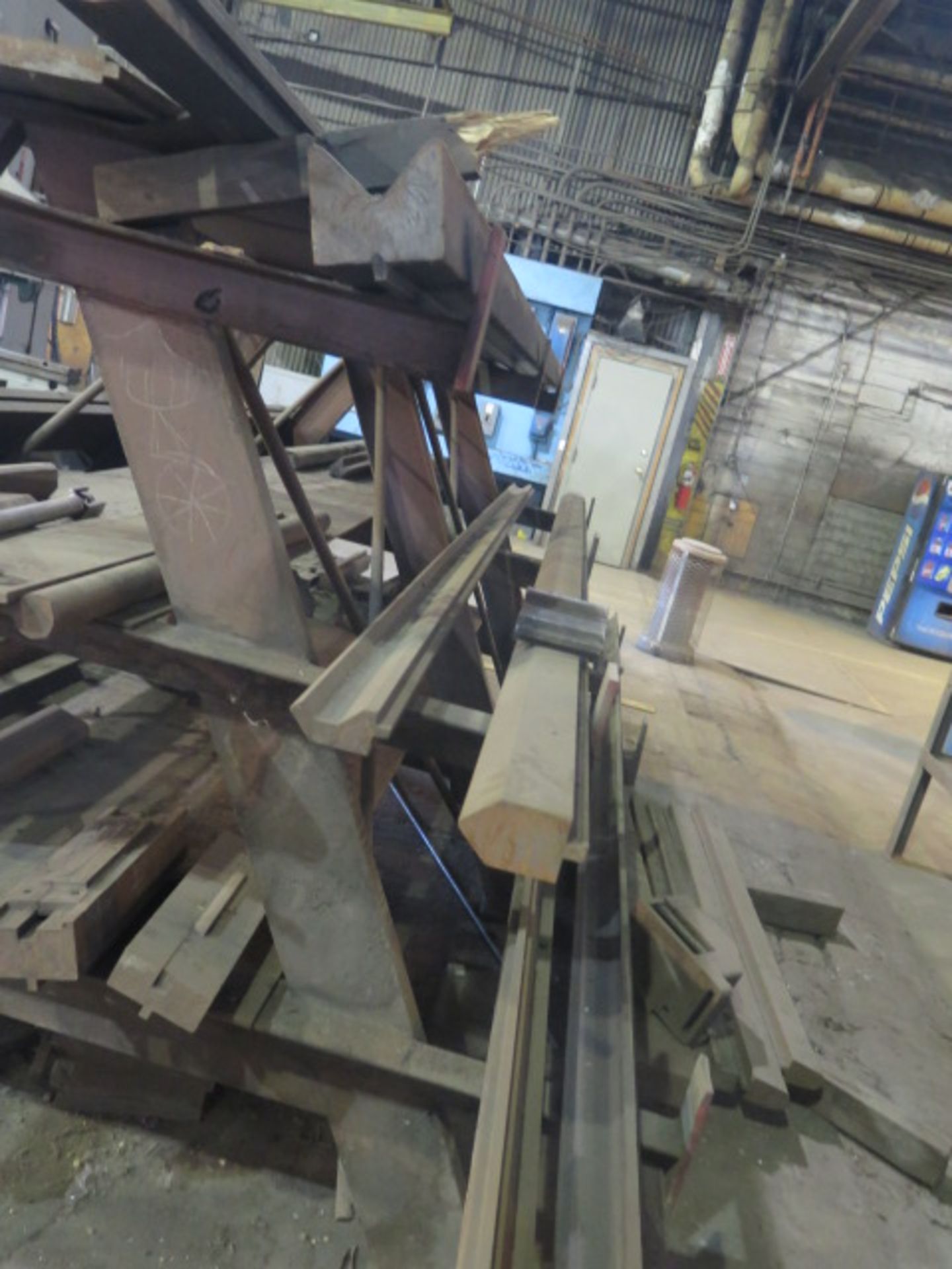 Press Brake Dies and Rack - Image 5 of 5