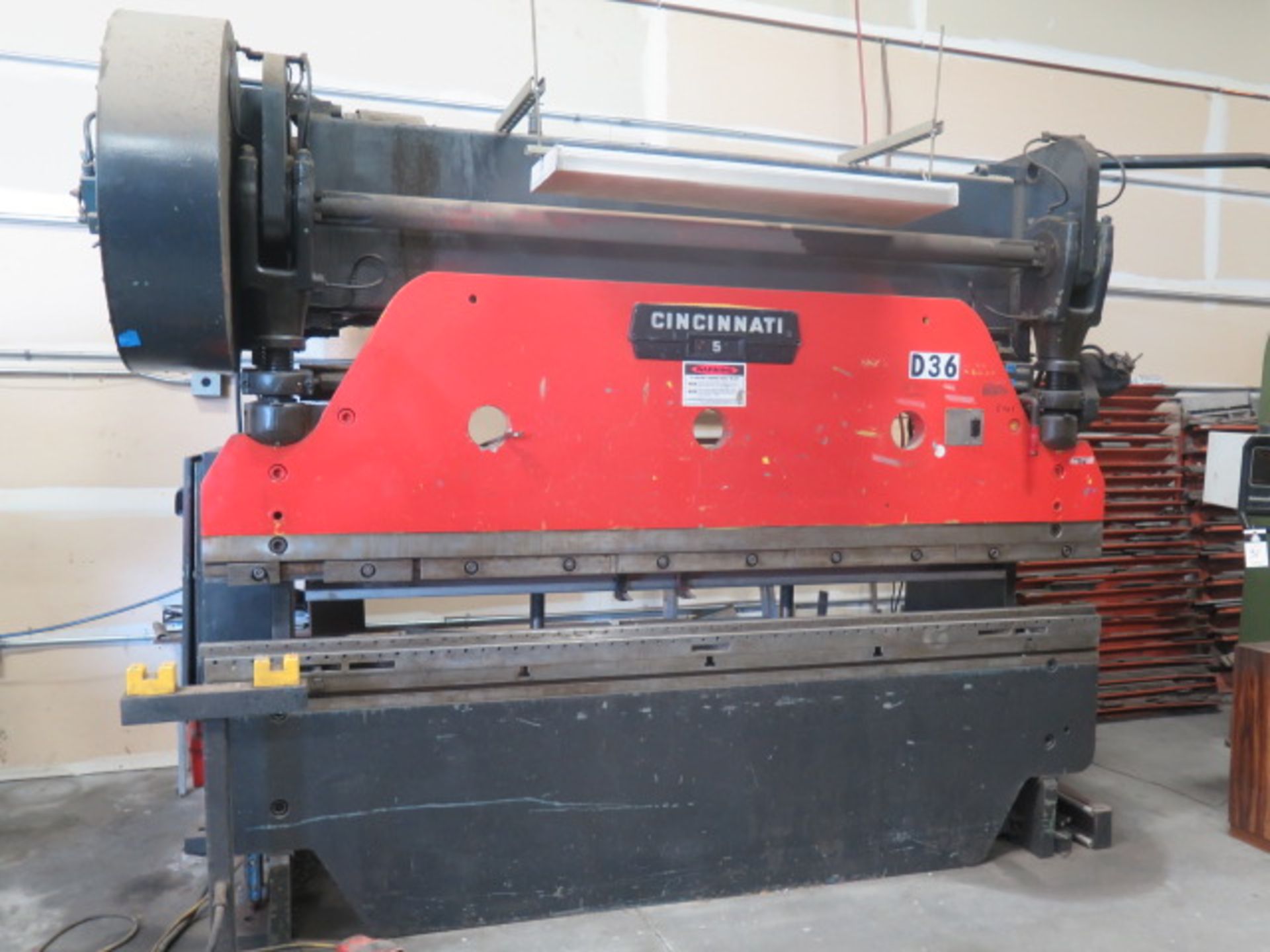 Cincinnati 5-Series 90 Ton x 8’ CNC Press Brake s/n 34471 w/ Hurco Autobend-7 Controls and Back