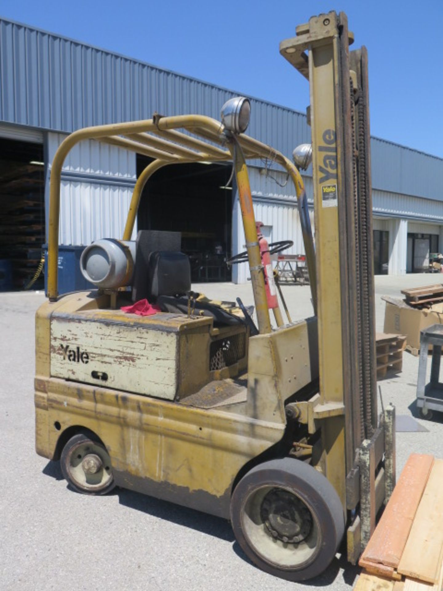 Yale / Eaton L83C050SAS102 5000 Lb Cap LPG Forklift s/n P-361604 w/ 2-Stage Mast, 180” Lift - Image 2 of 6