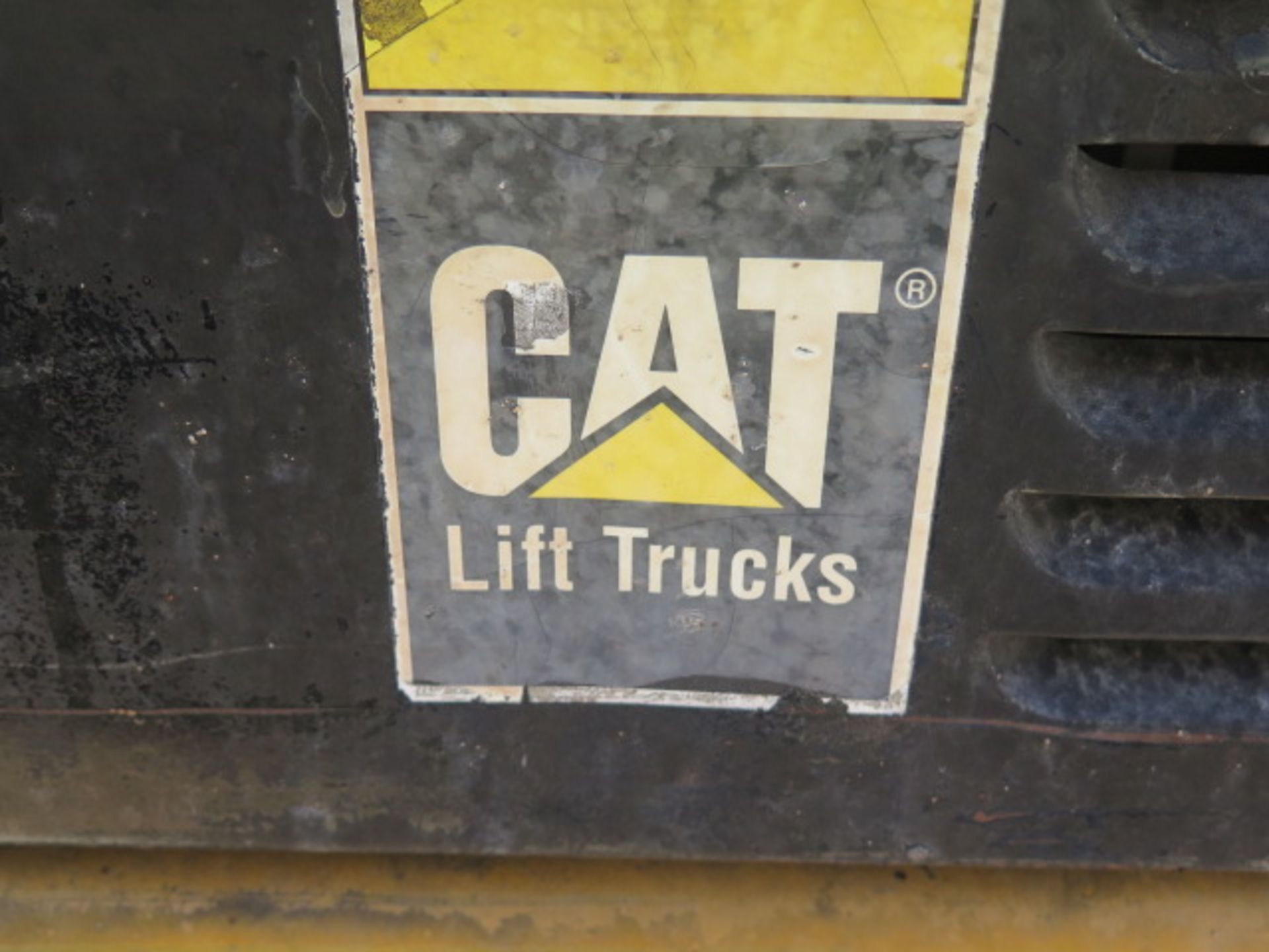 Caterpillar T40E 4250 Lb Cap Short Mast LPG Forklift s/n 5HD00218 w/ 2-Stage Short Mast, 82” Lift - Image 5 of 8