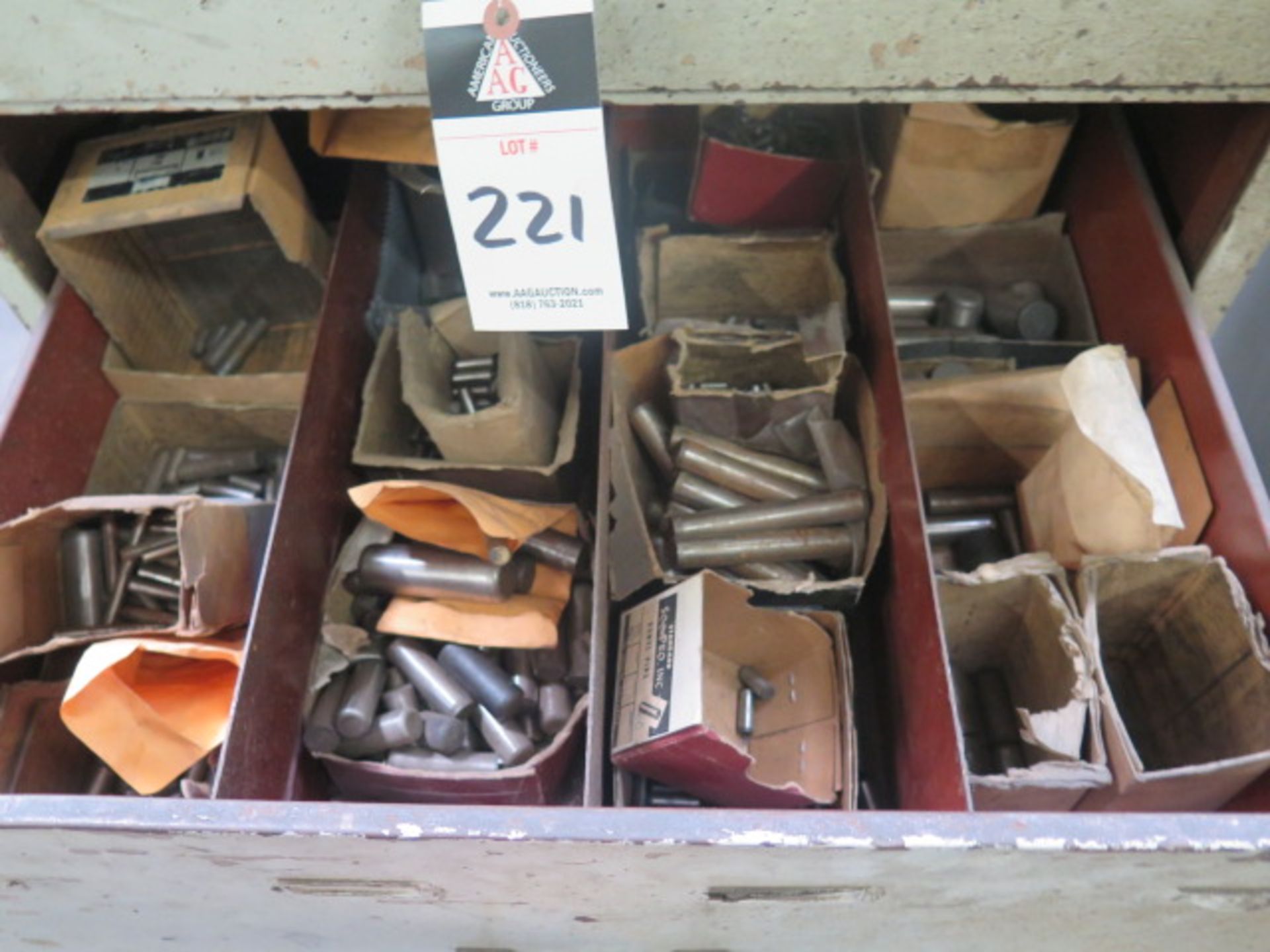 Tooling Cabinet w/ Taps, Dies and Hardware - Image 4 of 5