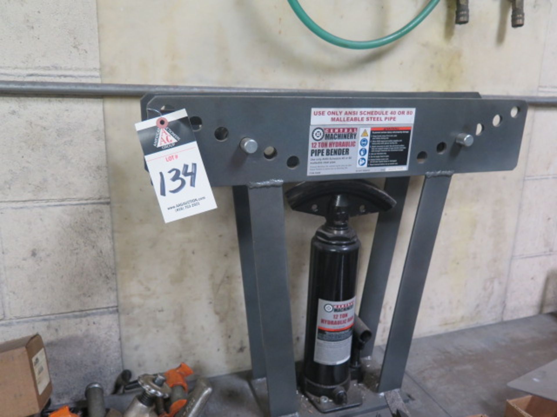 Central Machinery 12 Ton Pipe Bender