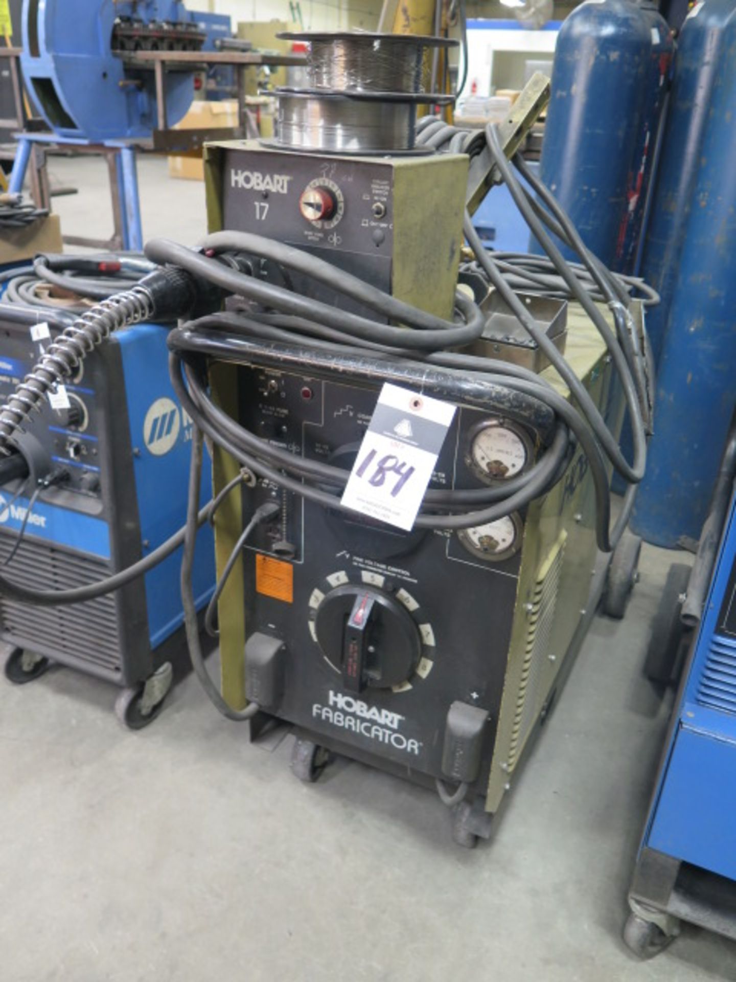 Hobart "Fabricator" Arc Welding Power Source s/n 91WS05469 w/ Hobart 17 Wire Feeder