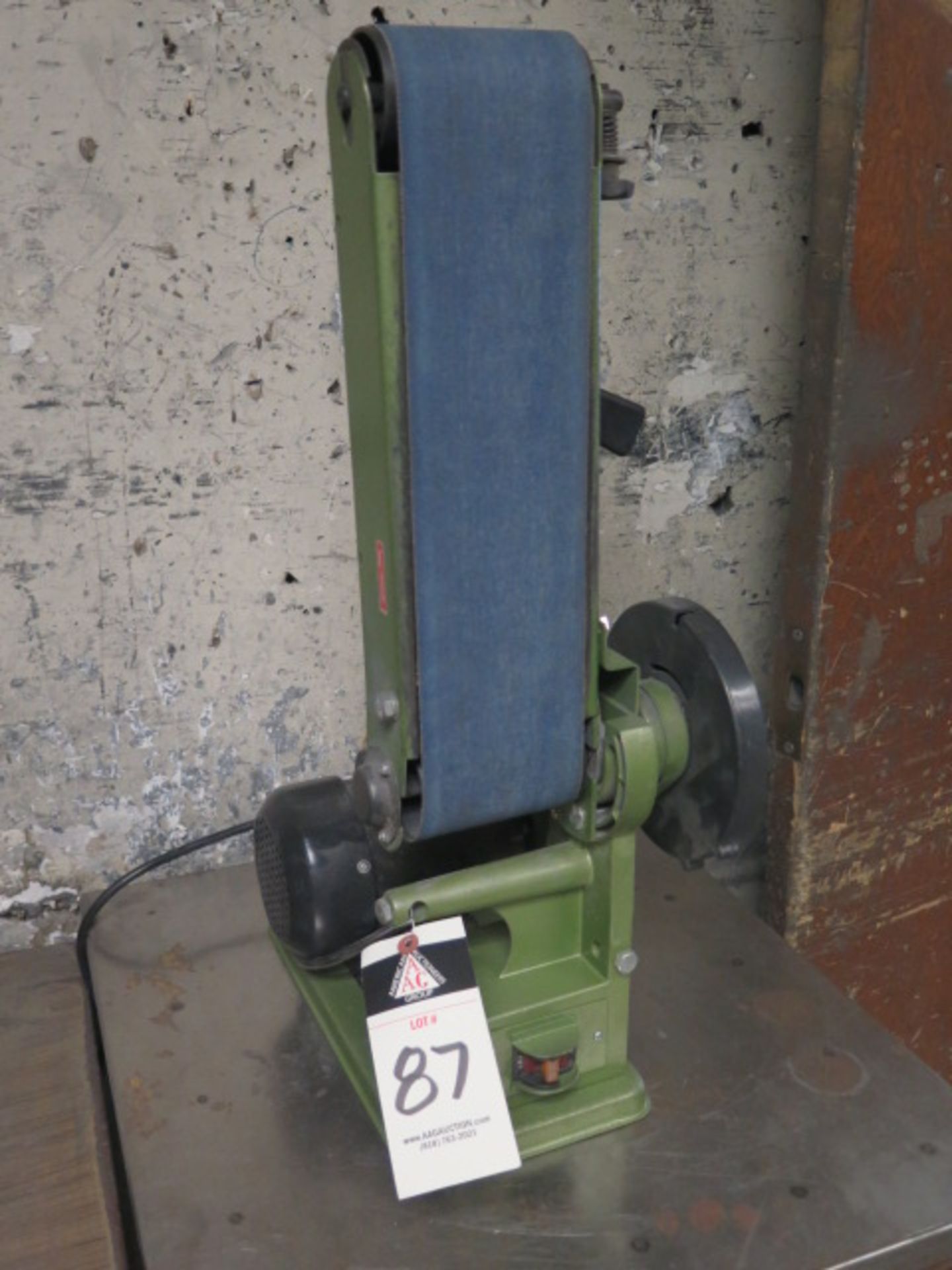 Central Machinery 4” Belt / 6” Disc Sander