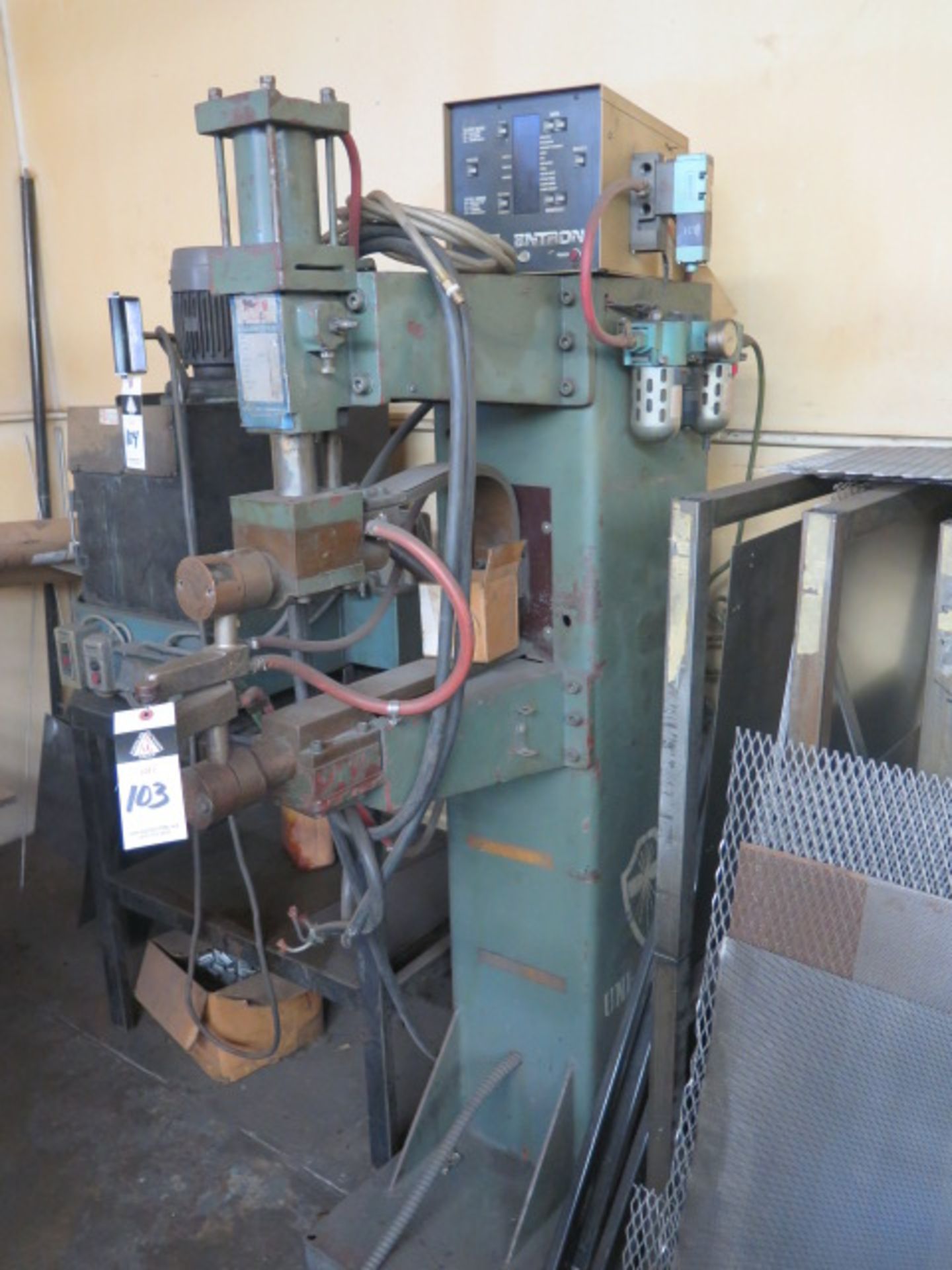 Sin Chang mdl. 300 30kVA Spot Welder s/n 07781 w/ 24” Throat