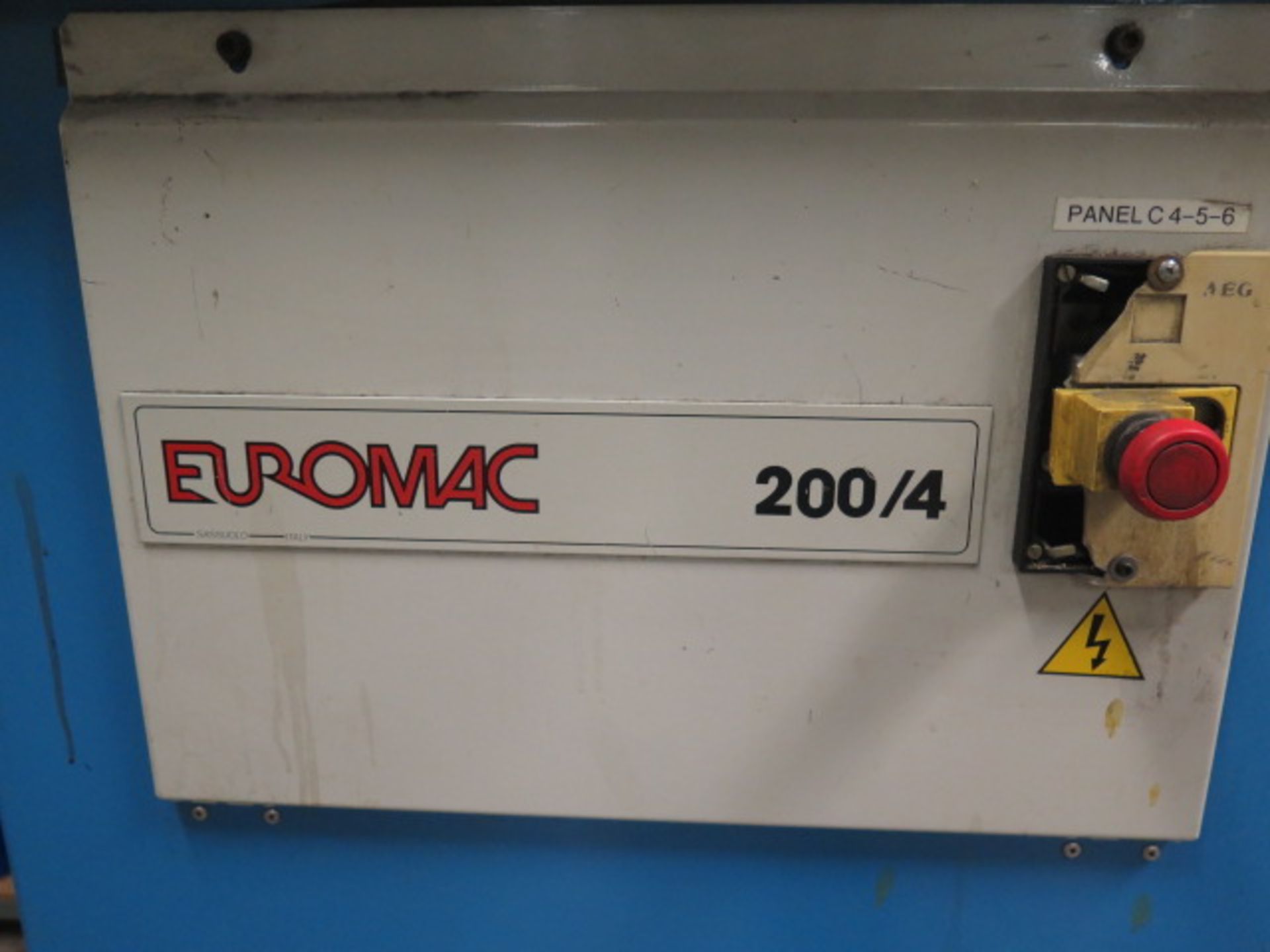 Euromac mdl. 200/4 7 7/8” x 7 7/8” Power Corner Notcher s/n 1650696 w/ Fence System - Image 5 of 5