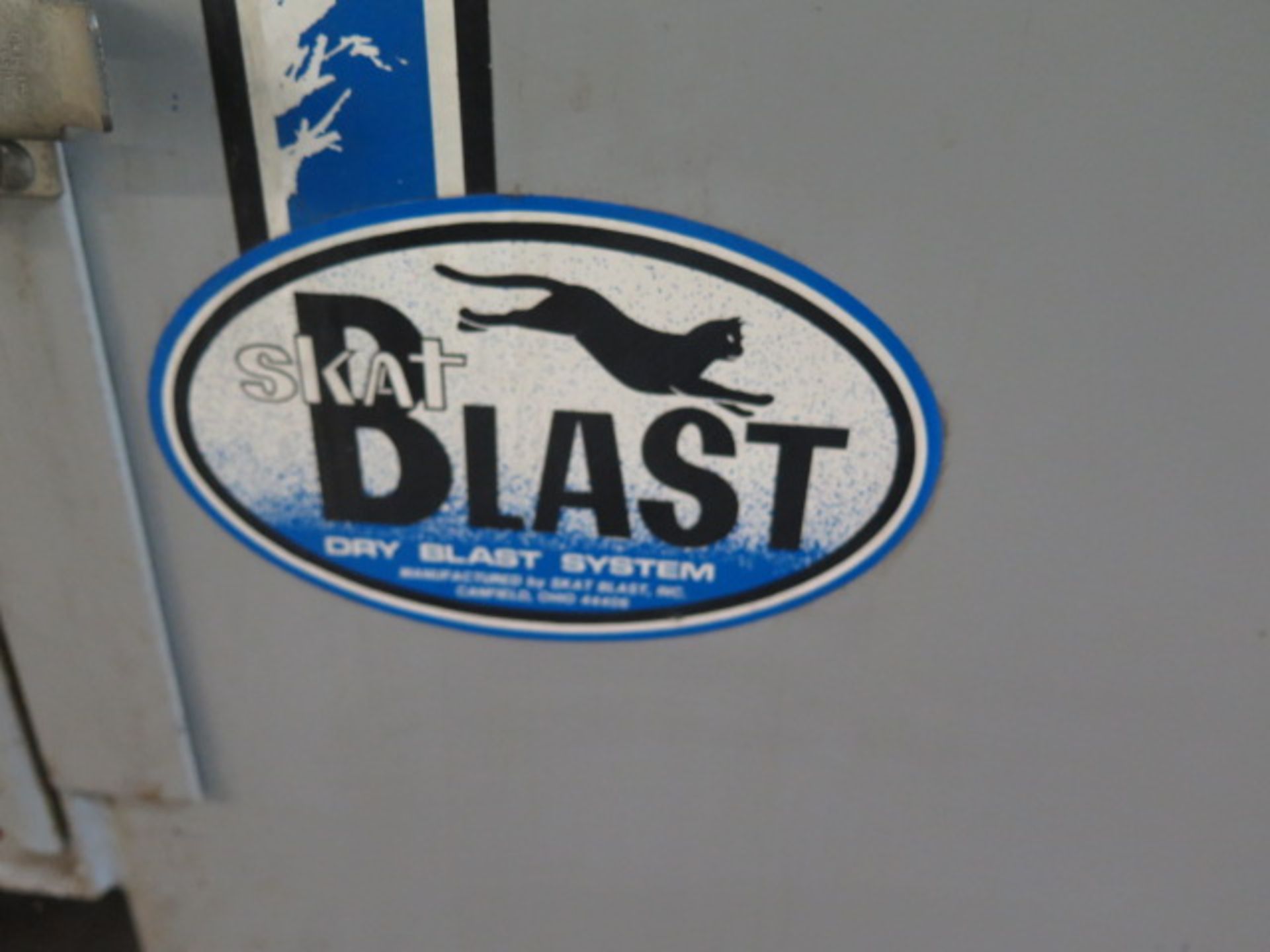 Skat Blast Dry Blast Cabinet s/n 12255 w/ Skat Blast Dust Collection System s/n E019021 - Image 3 of 5