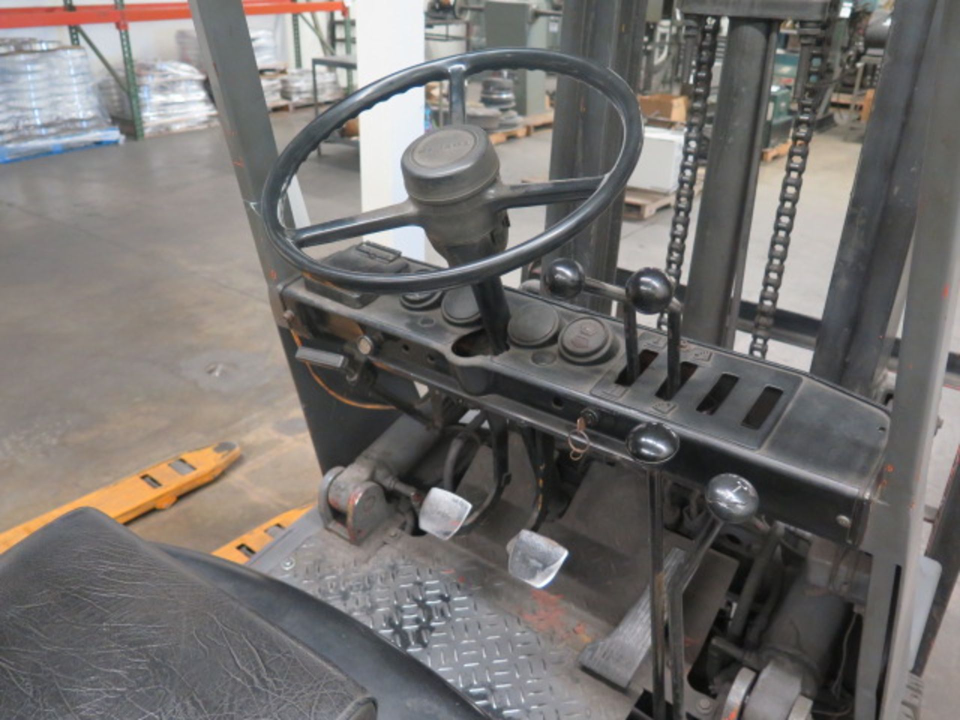 Toyota F3 2200 Lb Cap LPG Forklift w/ 2-Stage Mast, Solid Yard Tires - Image 5 of 8