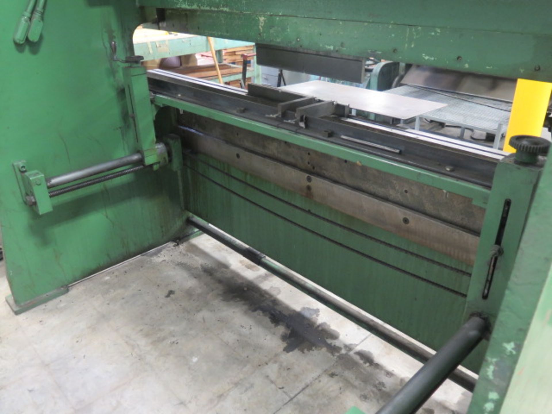 Chicago mdl. 68-B 36-55 Ton Cap x 96" Press Brake s/n L-16322 w/ Manual Back Gage, 96" Bed Length, 8 - Image 4 of 9