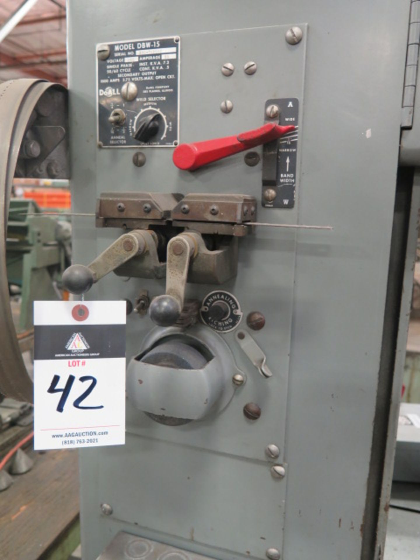 DoAll mdl. 1612-0 16" Vertical Band Saw s/n 277-71981 w/ Blade Welder, 24" x 24" Miter Table - Image 4 of 7