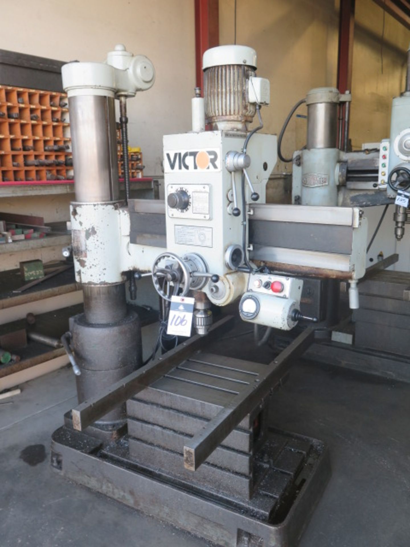 Victor mdl. 83 8" Column x 28" Radial Arm Drill w/ 88-282 RPM, Power Column and Feeds, 17 1/2" x