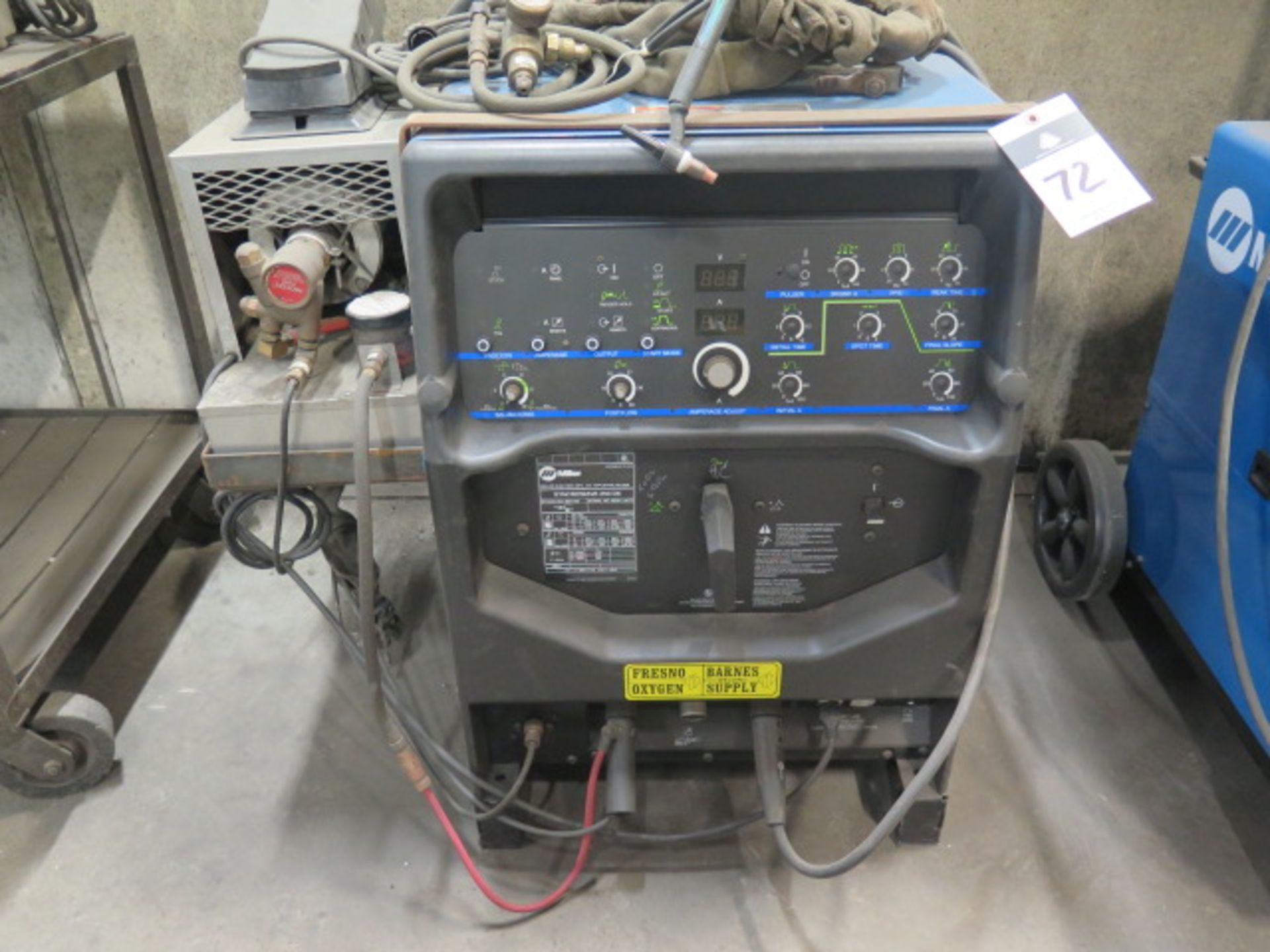 Miller Syncrowave 250DX Arc Welding Power Source s/n MD011427L w/ Tweco Cooler