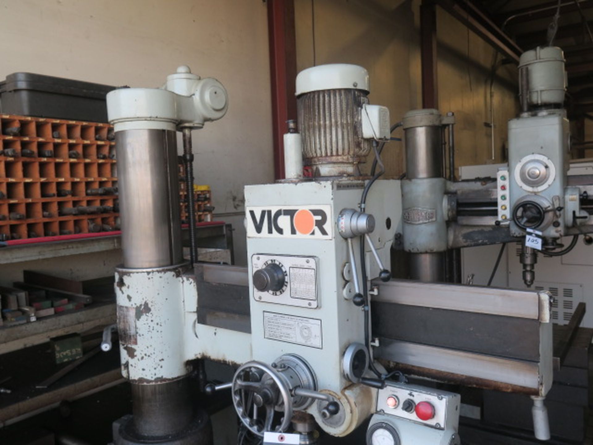 Victor mdl. 83 8" Column x 28" Radial Arm Drill w/ 88-282 RPM, Power Column and Feeds, 17 1/2" x - Image 2 of 5