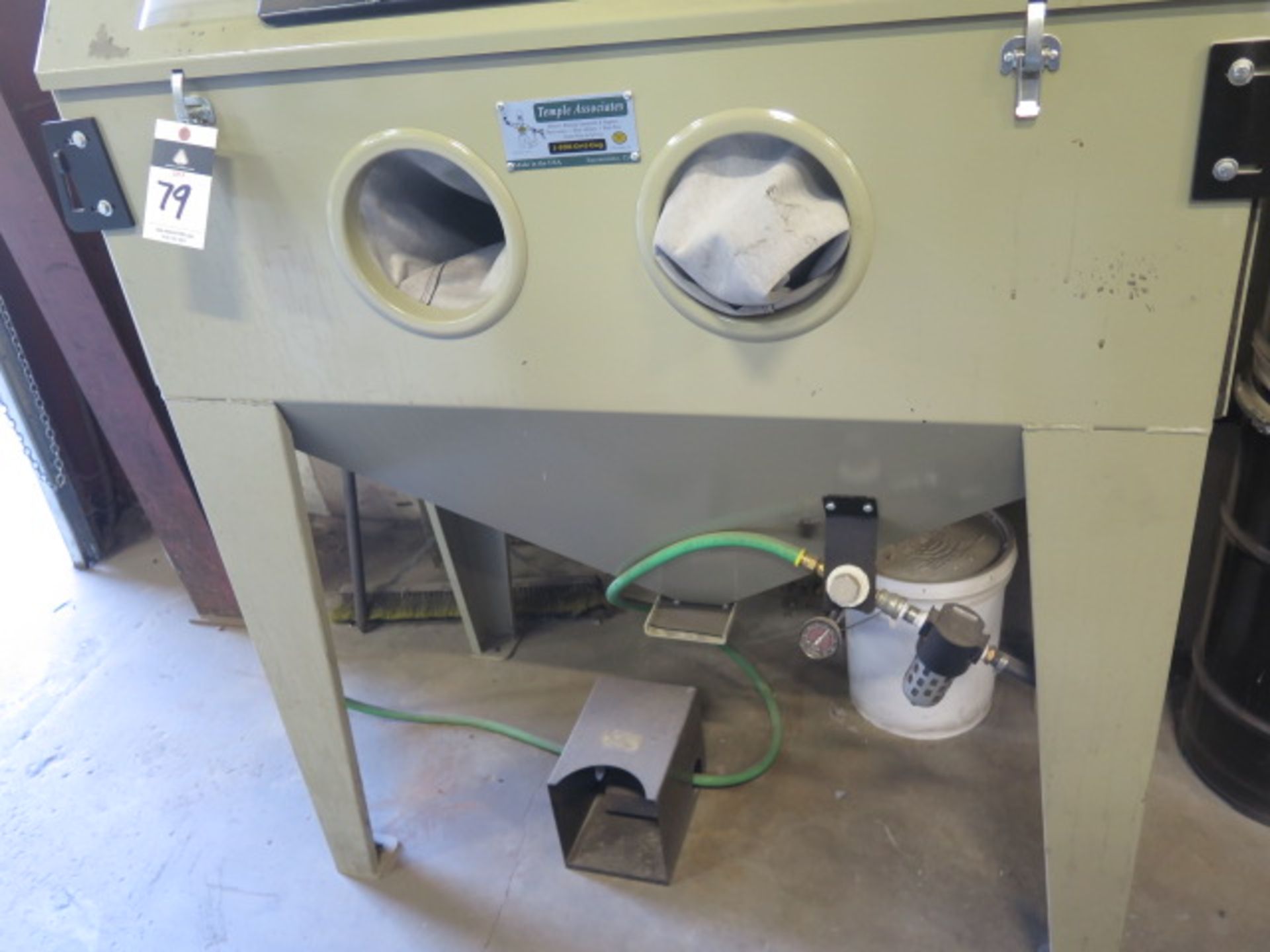 Temple Associates 24" x 48" Dry Blast Cabinet w/ Dust Collector - Image 4 of 6