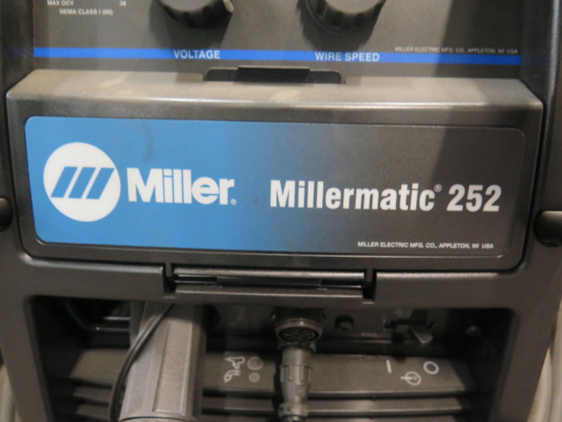 Miller Millermatic 252 Arc welding Power Source s/n MJ130027N w/ Miller Spoolmatic 30A Air Cooled - Image 5 of 5