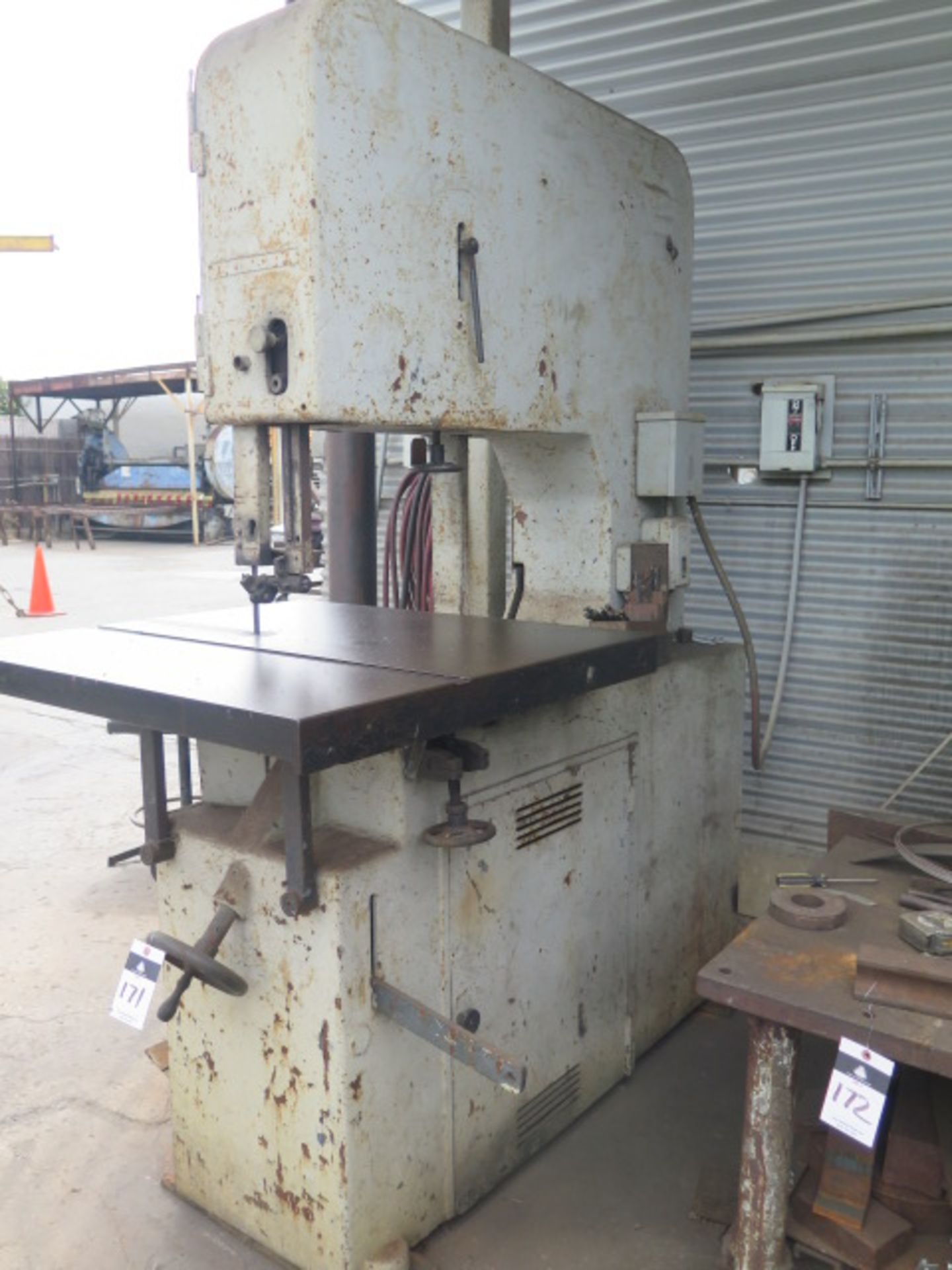 Tannewitz “Di-SAW” 36”/23” Vertical Band Saw w/ Adjustable FPM, 36” x 40” Miter Table - Image 2 of 6