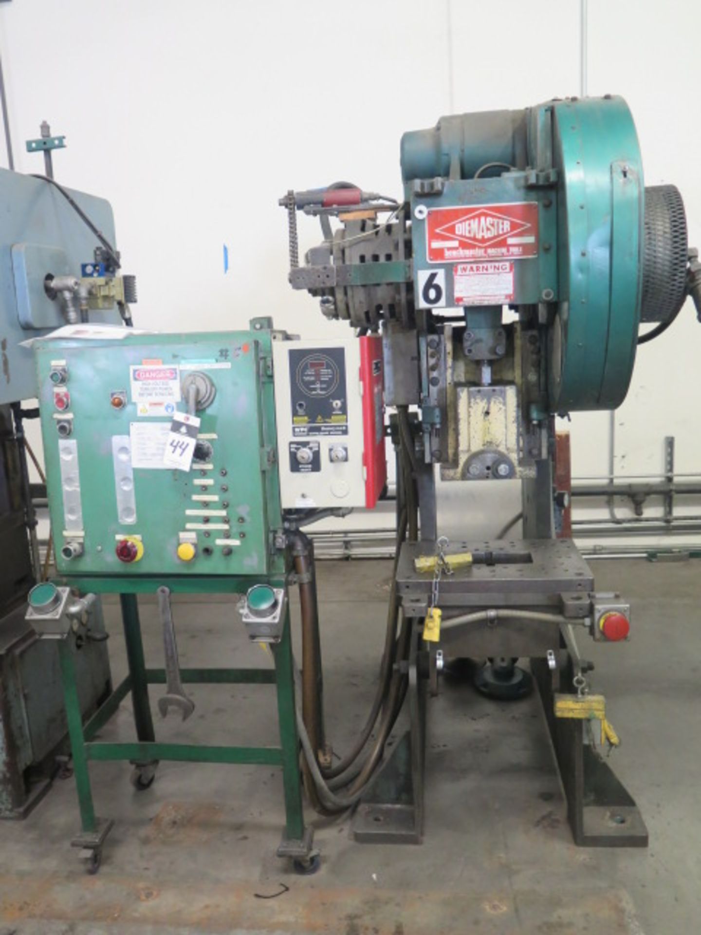 Benchmaster "Diemaster" mdl. 25OBI-53-3 25 Ton OBI Stamping Press s/n 49335 w/ (NEEDS MOTOR AND