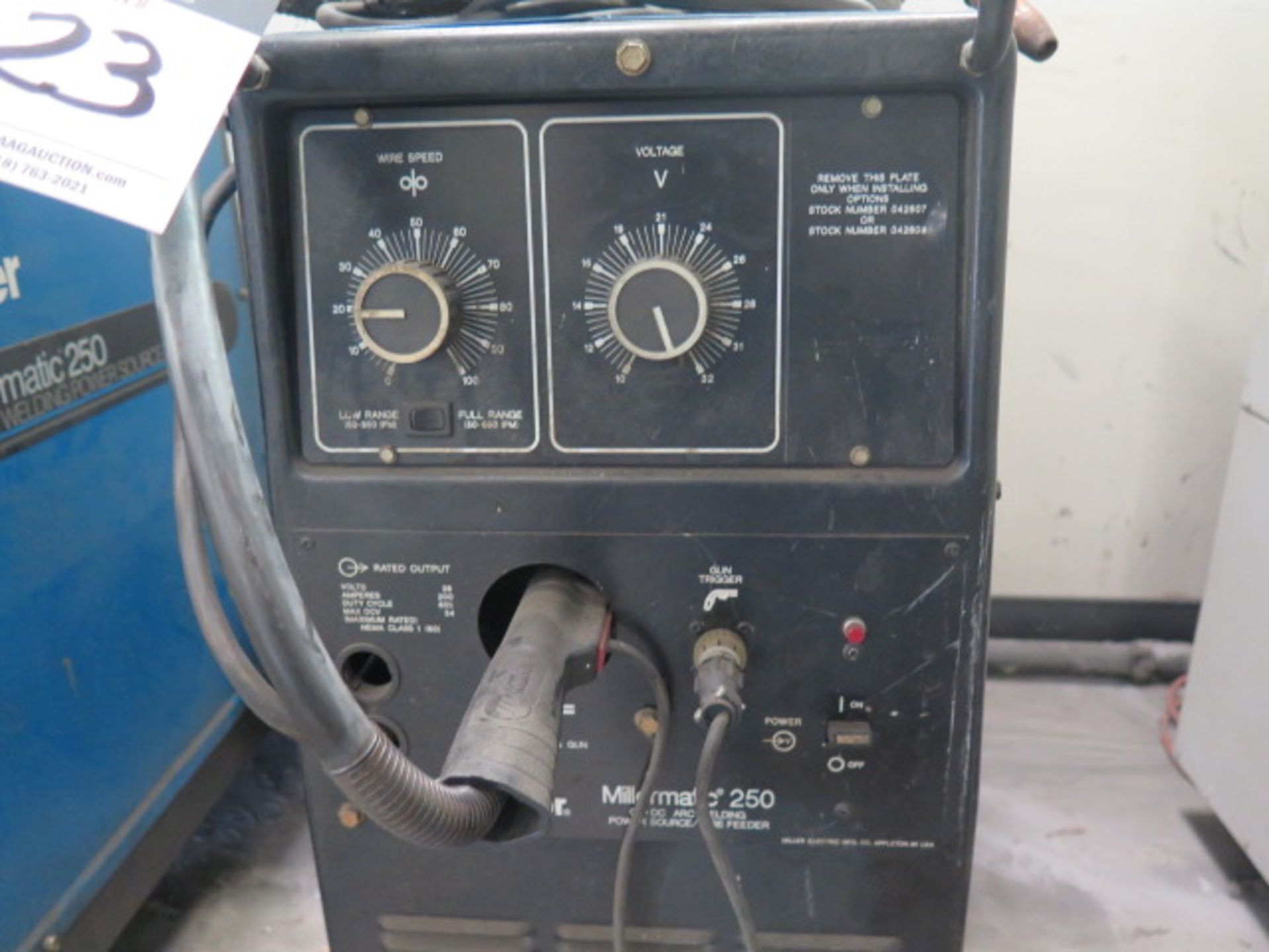 Miller Millermatic 250 CV-DC Arc welding Power Source and Wire Feeder s/n KD473155 - Image 4 of 5