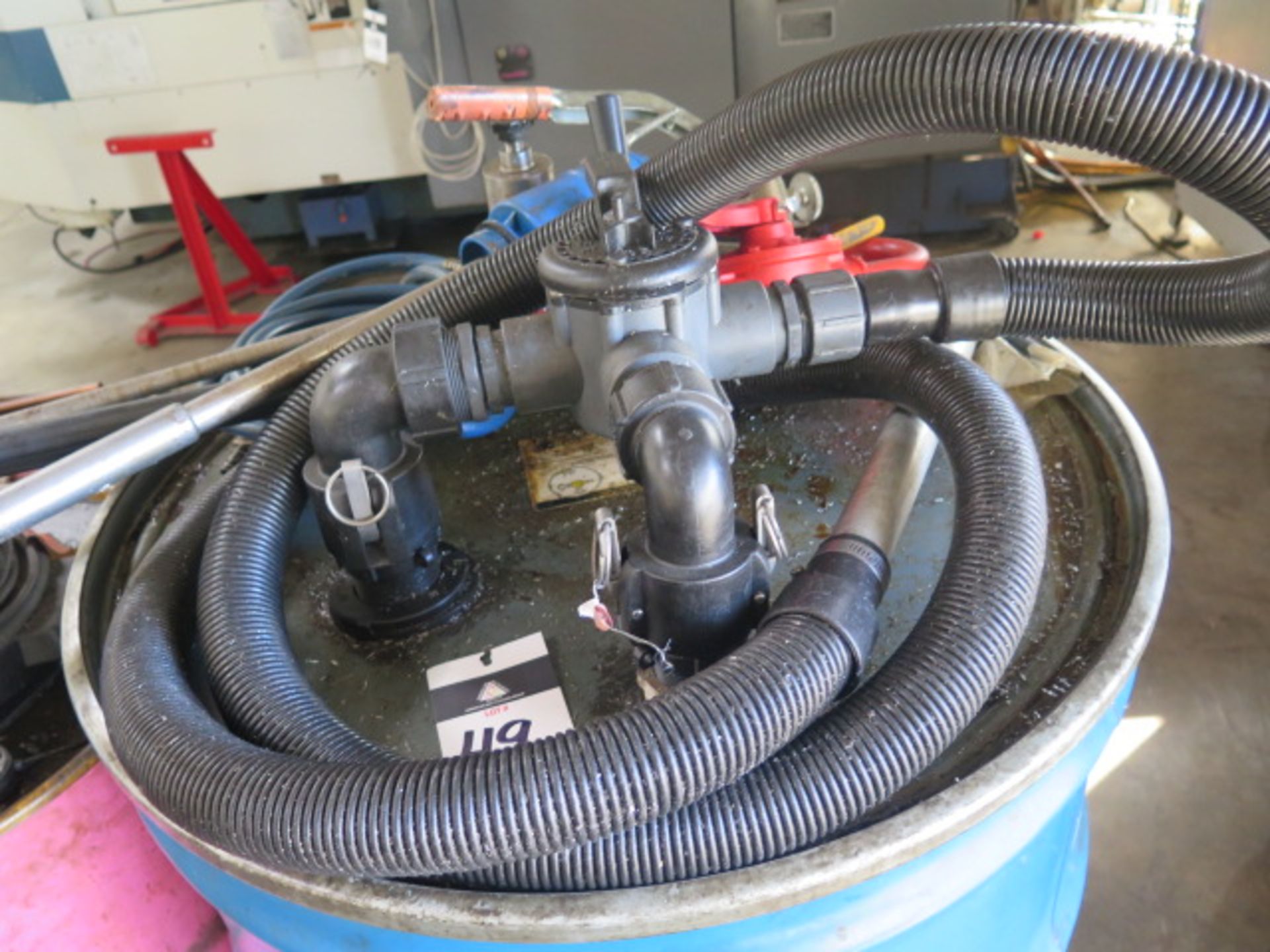 Exair Vacuum Coolant Recovery System and Barrel Style Shop Vac - Image 2 of 2