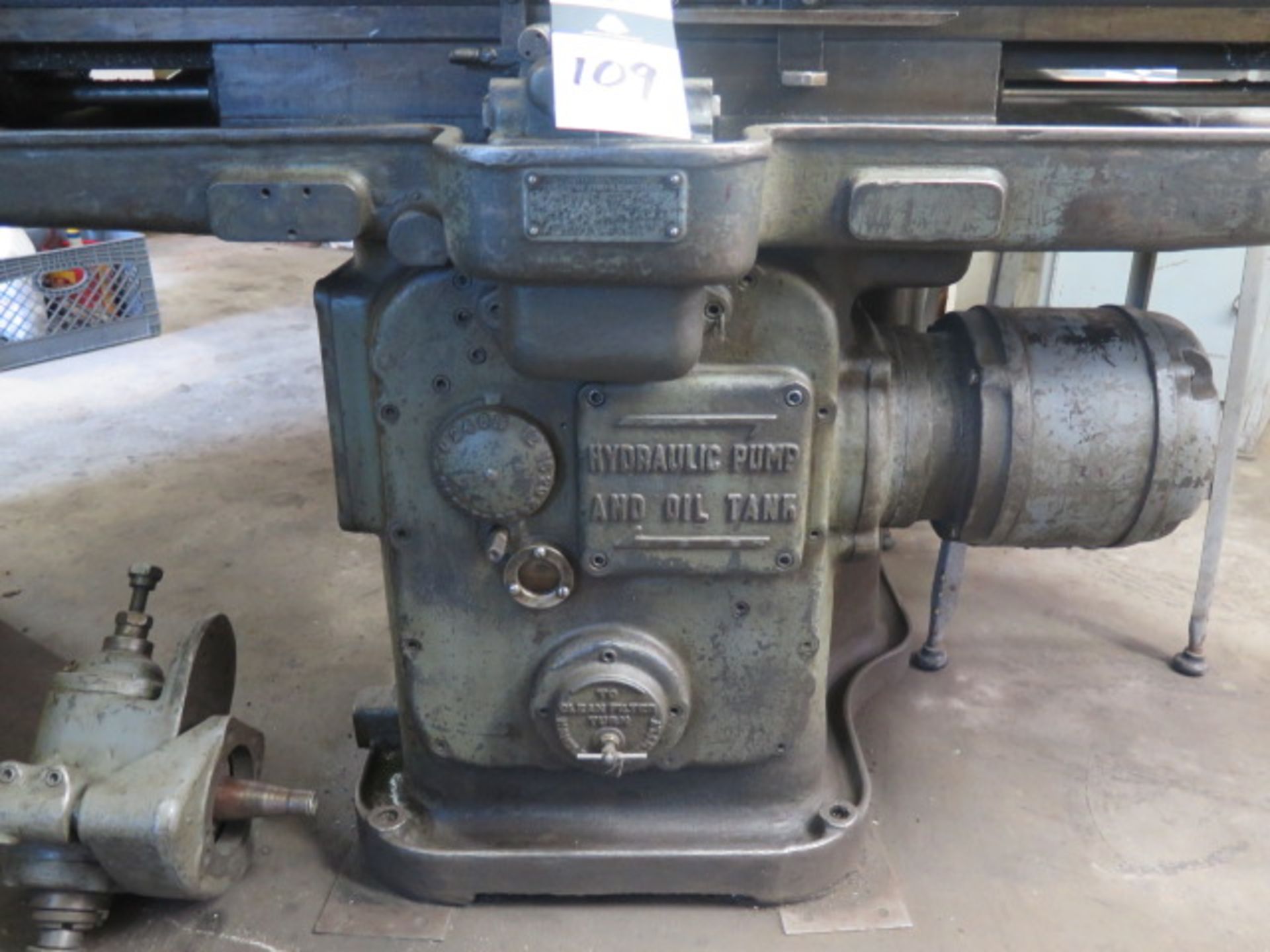 Sunstrand Horizontal Mill w/ 25-1200 RPM, Universal Vertical Milling Head, 40-Taper Spindles, - Image 5 of 8