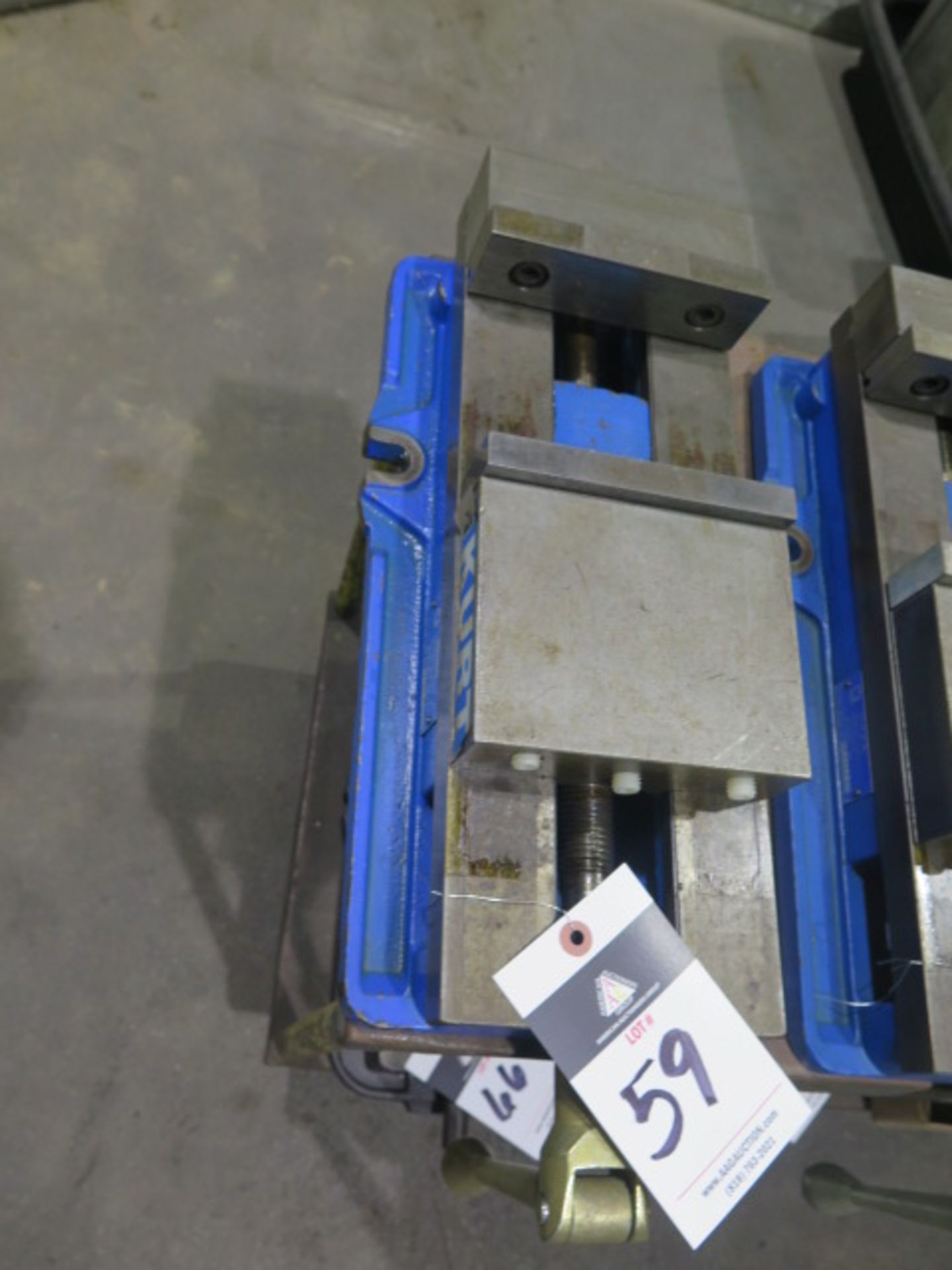 Kurt D688 6” Angle-Lock Vise