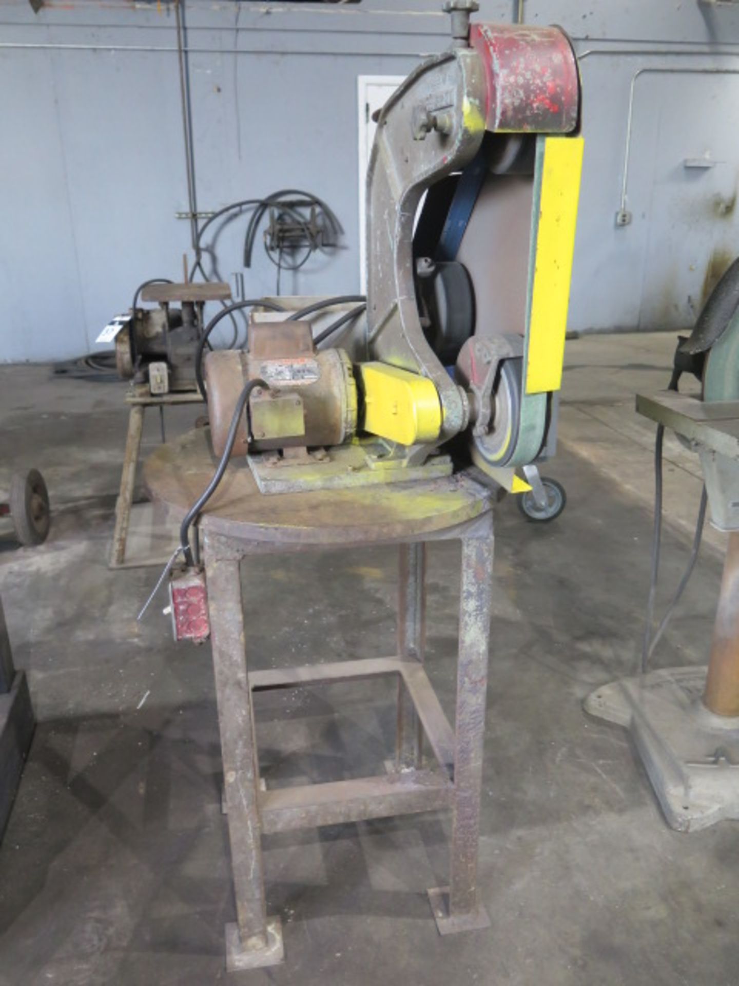 Burr King mdl. 760 1 ½” Pedestal Belt Sander