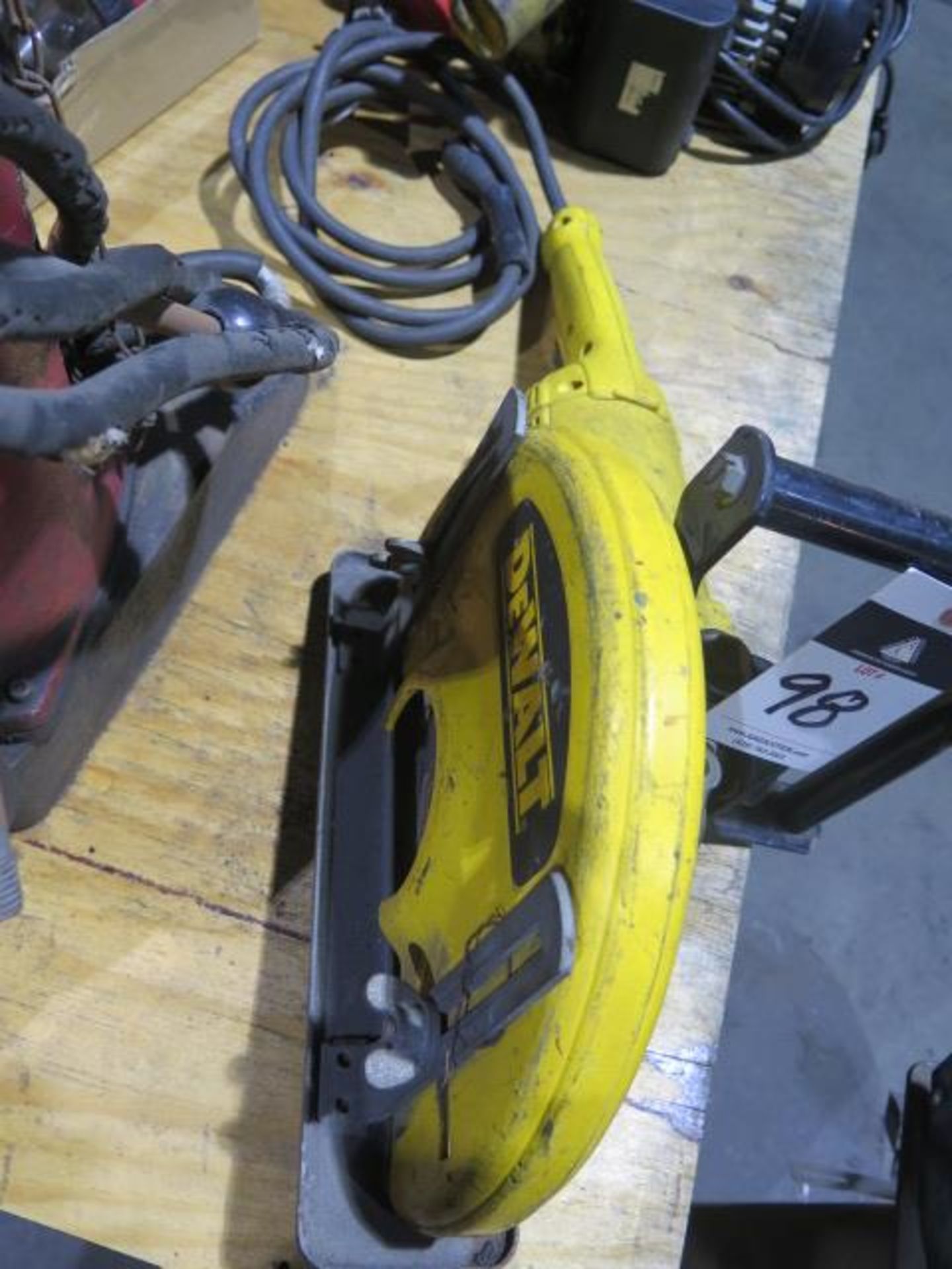 DeWalt Heavy Duty Circular Saw - Image 2 of 3