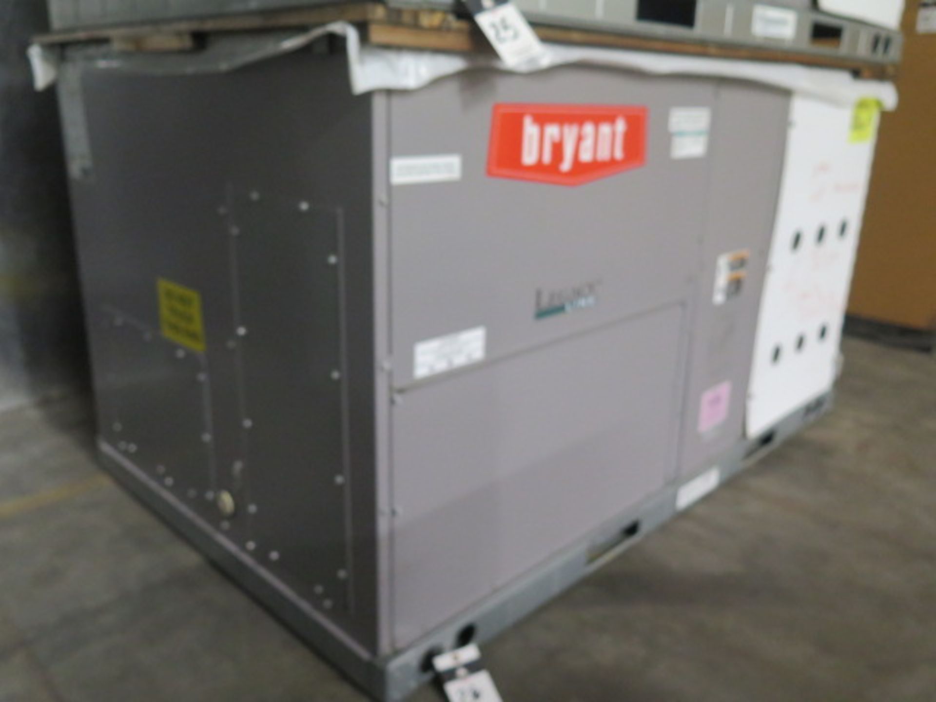 Bryant “Legacy Line” 582JP06A072A2A0AC 5 Ton Gas Electric Unit 208/230V-3ph - Image 2 of 5