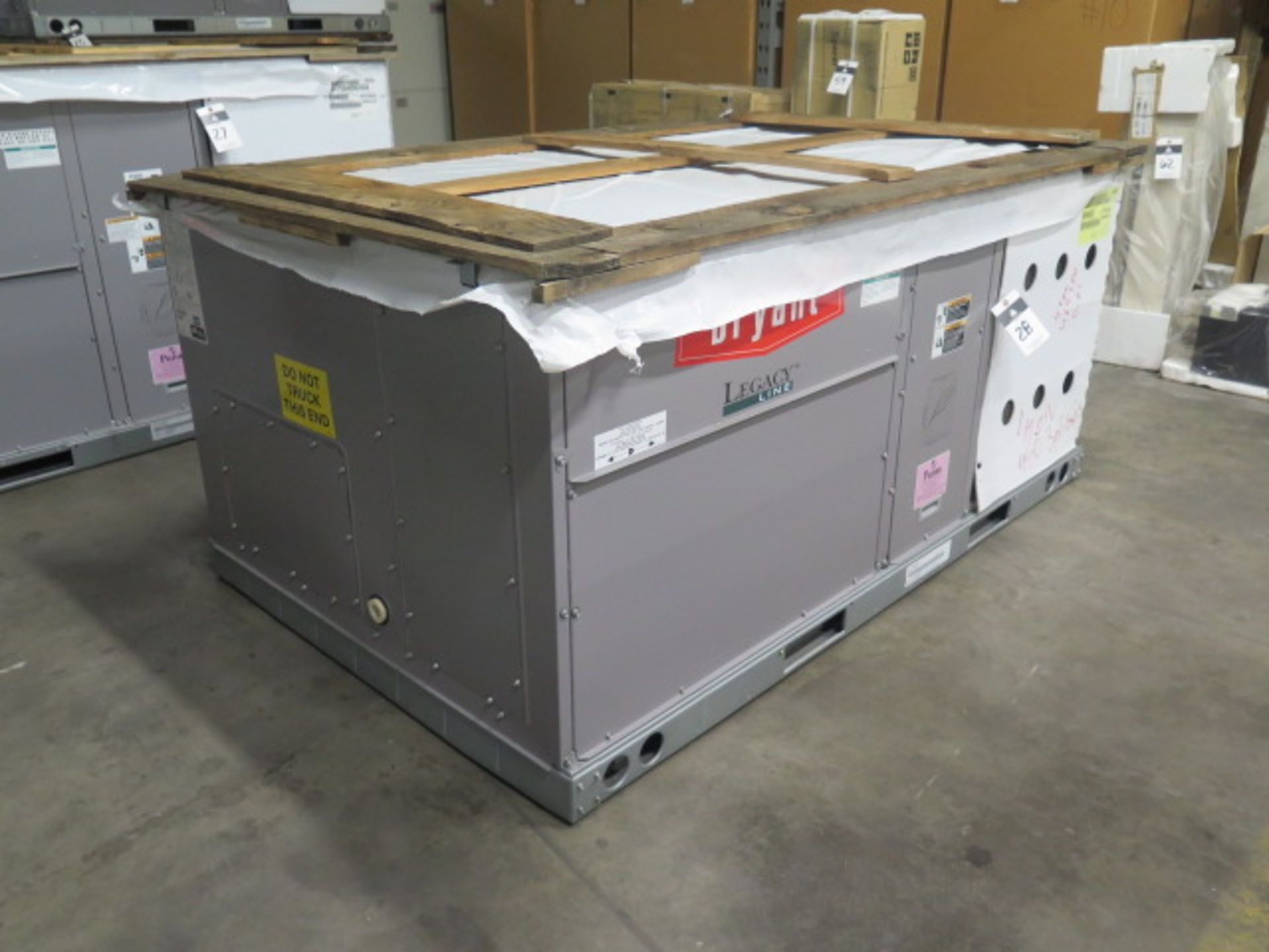 Bryant “Legacy Line” 582JE05B060A2A0AAA 4 Ton Gas Electric Unit 460V-3ph - Image 2 of 5