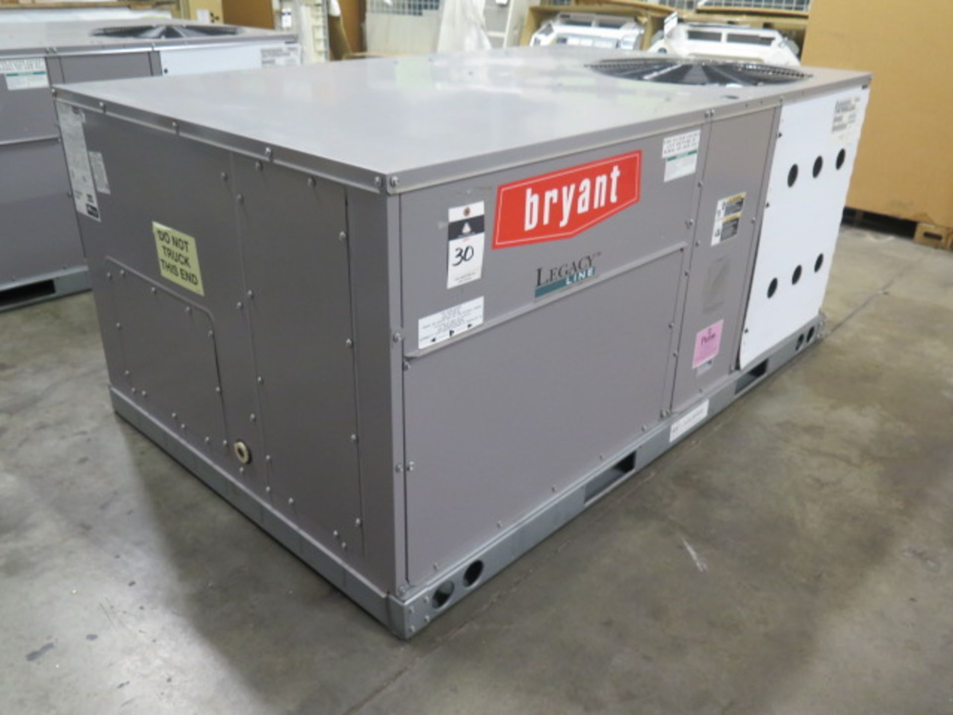 Bryant “Legacy Line” 580JP06B060A2A0AAA 3 Ton Gas Electric Unit 208/230V-3ph - Image 2 of 6