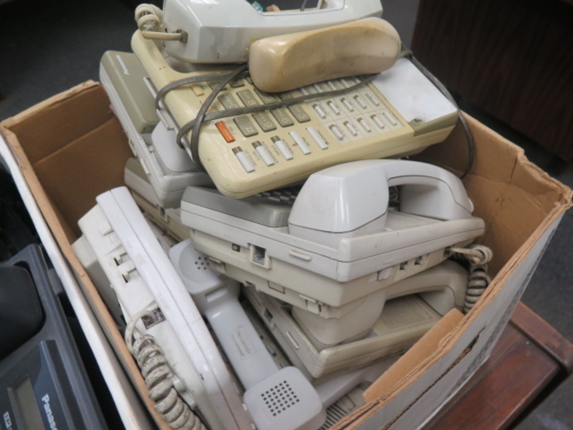 Panasonic Telephones - Image 4 of 4