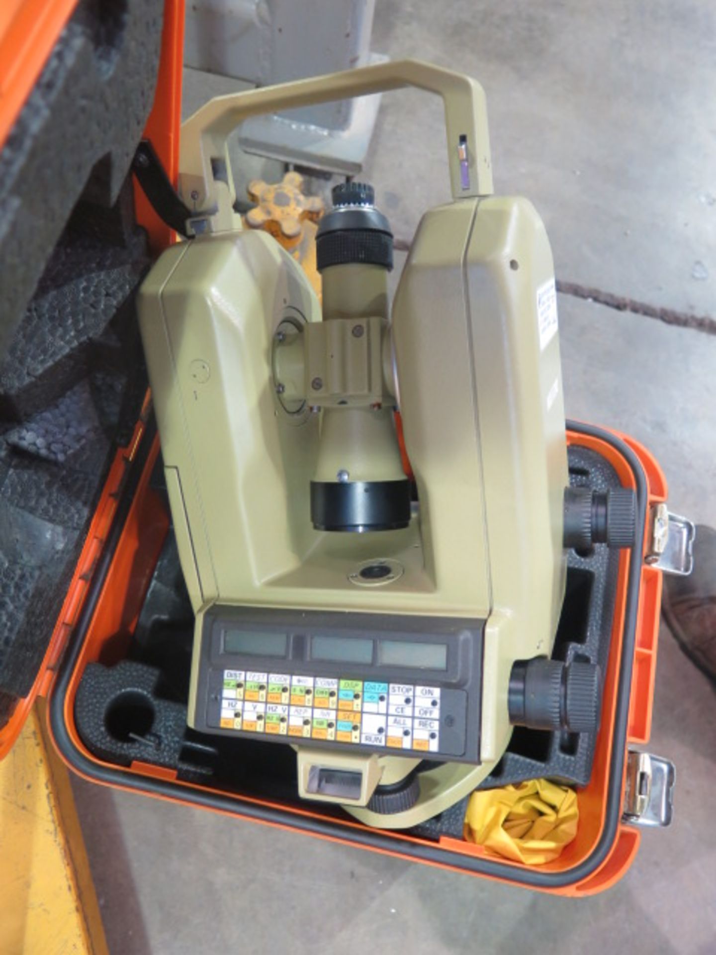 Leica "WILD T2002" Surveuors Scope w/ Digital Controls and Stand - Image 4 of 6